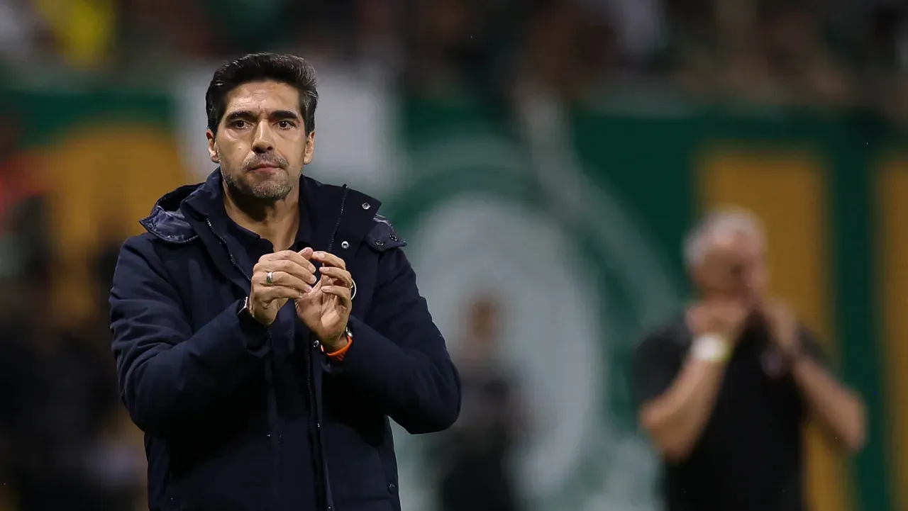Abel Ferreira vence e Corinthians empata nos "quartos" Libertadores