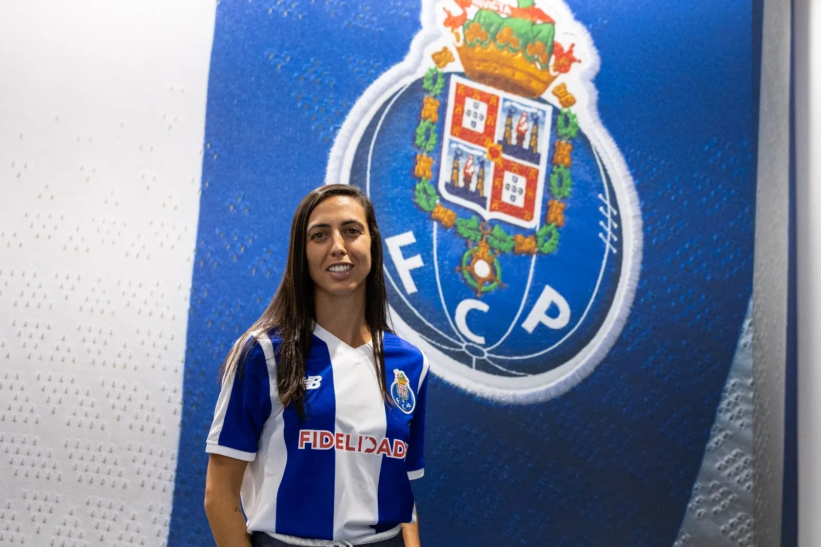 Oficial: Ex-Sporting reforça FC Porto