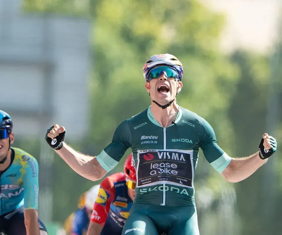 Van Aert vence em Córdoba na Vuelta
