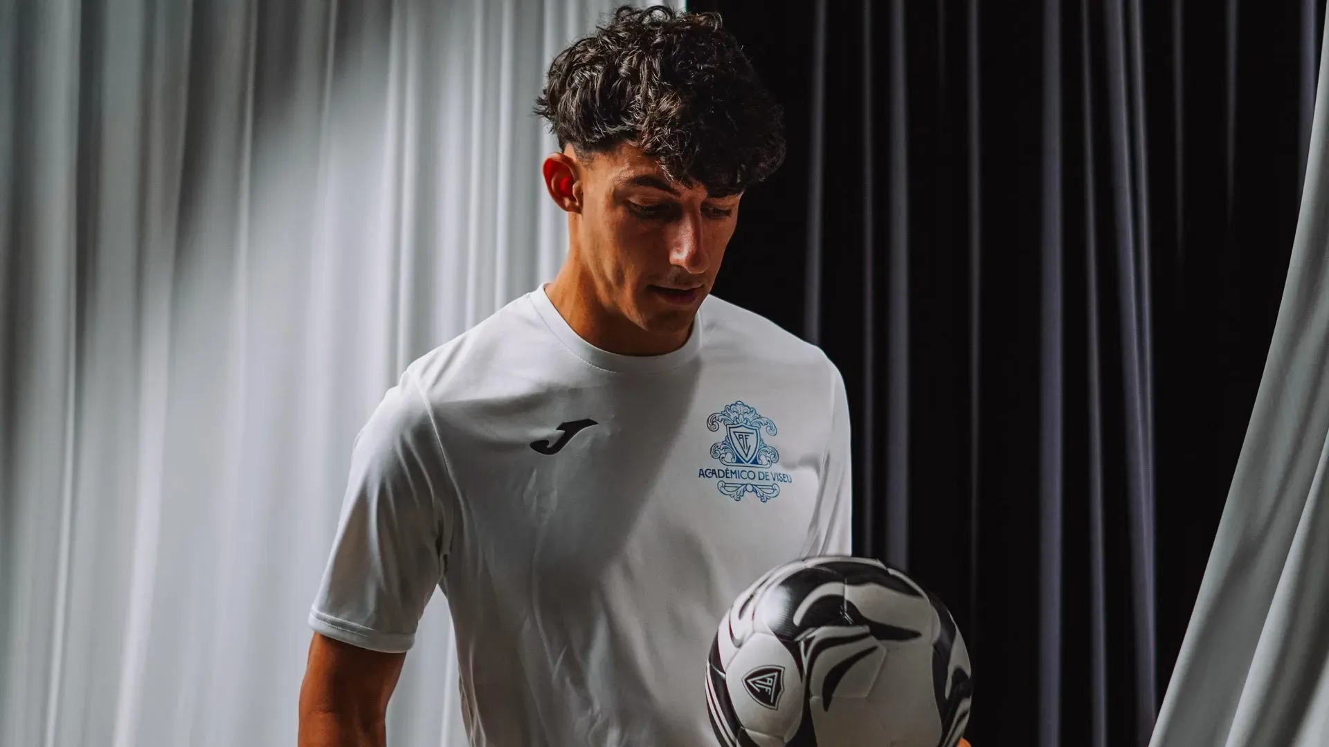 Oficial: Alejandro Mestanza é reforço do Académico