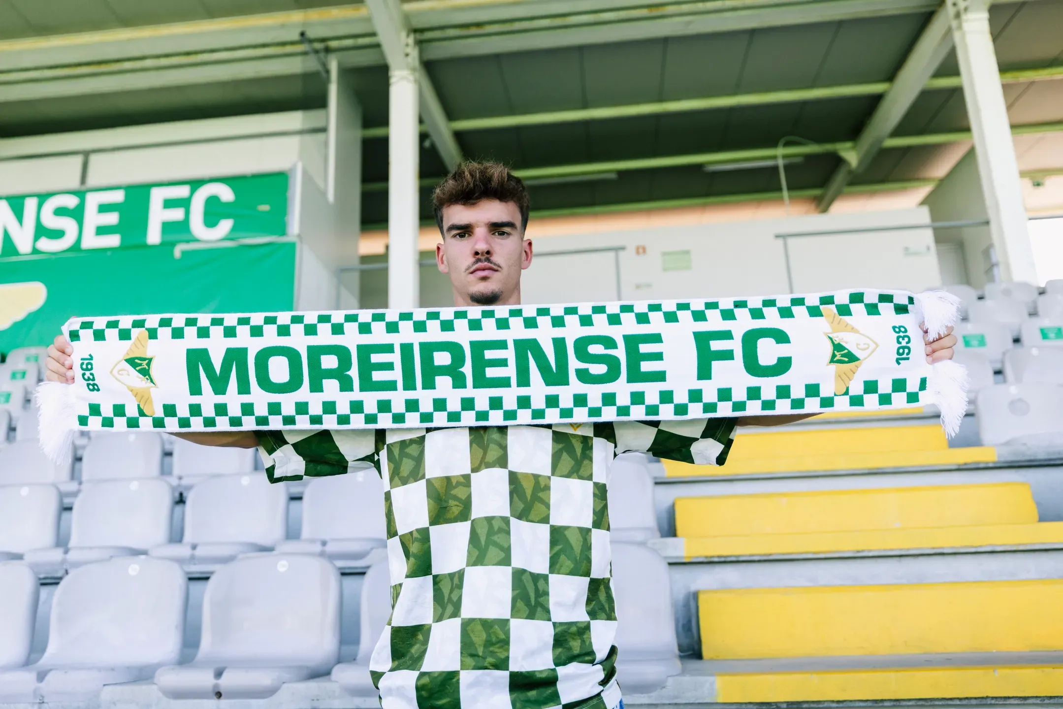 Oficial: Moreirense garante médio do Sporting