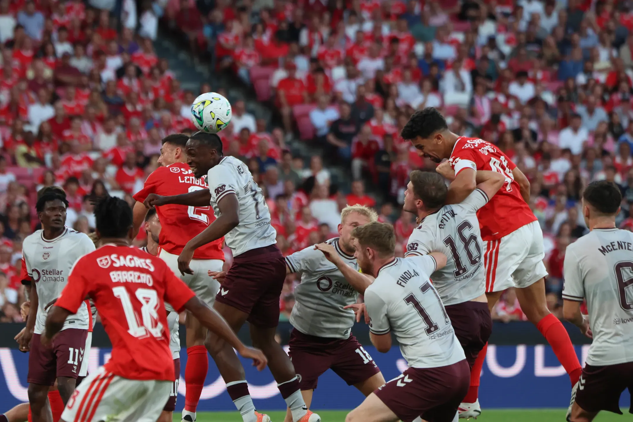 11 iniciais do Hearts x Benfica 