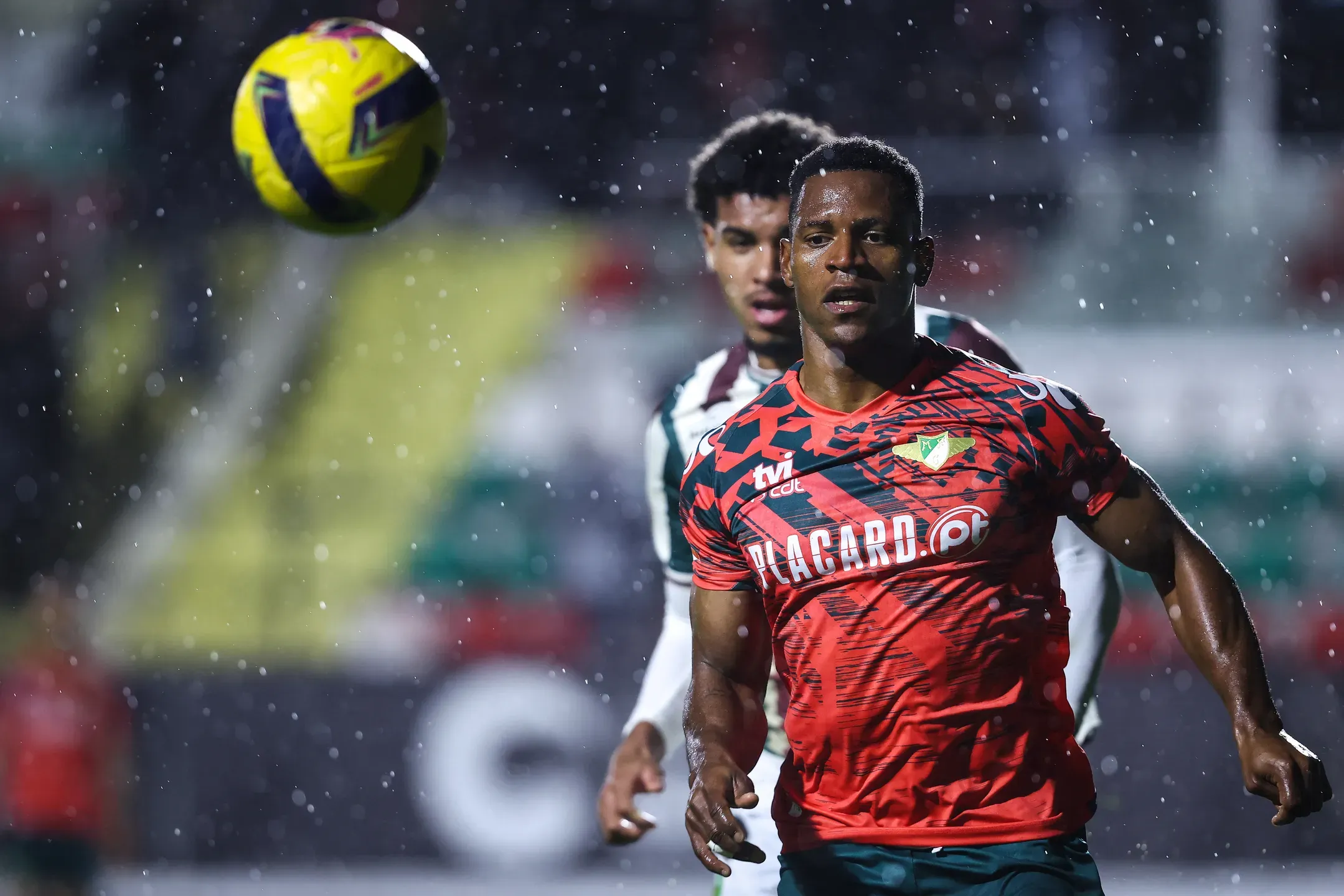 Cédric Teguia oficializado no AD Ceuta
