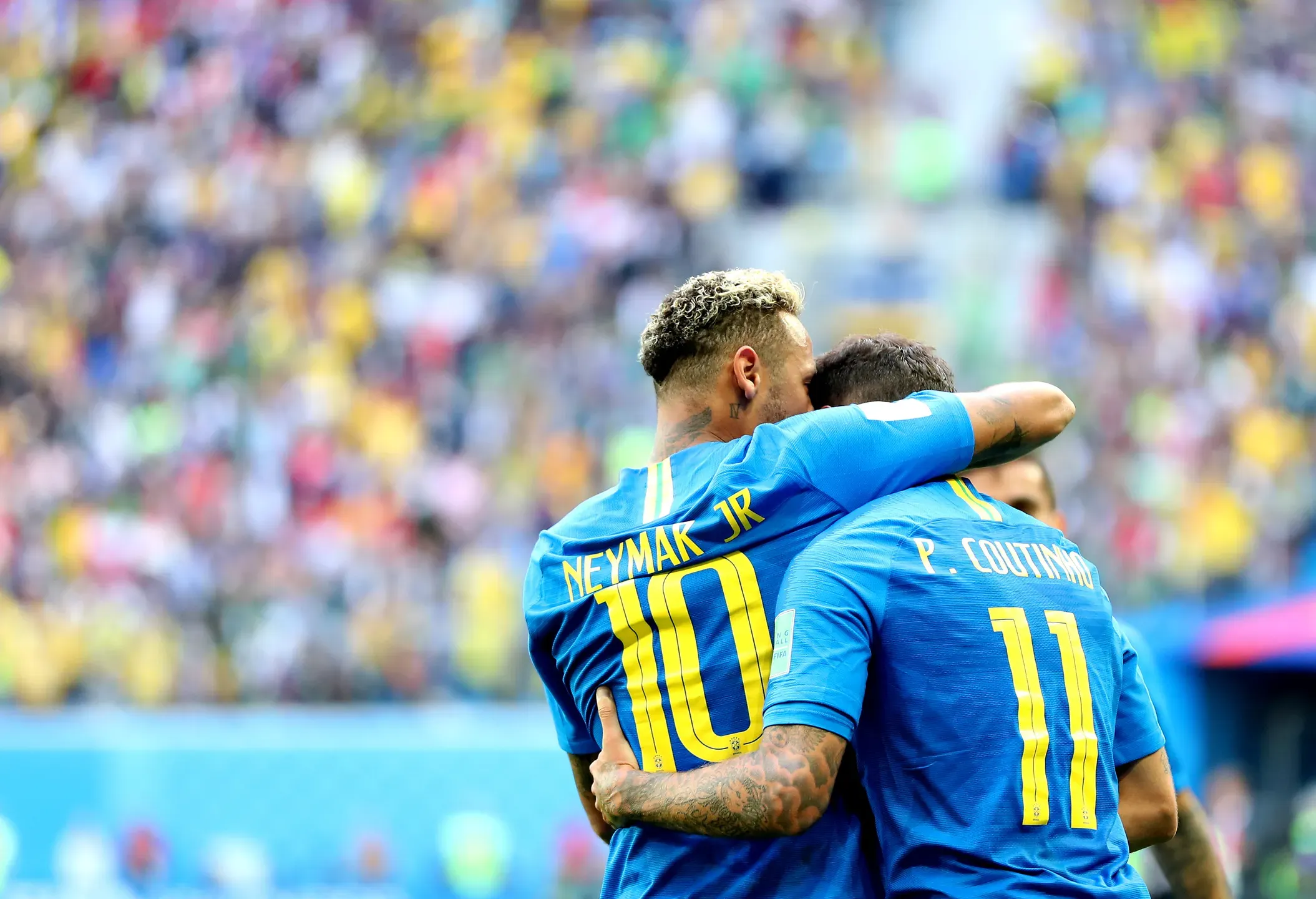 Oficial: Coutinho junta-se a Neymar