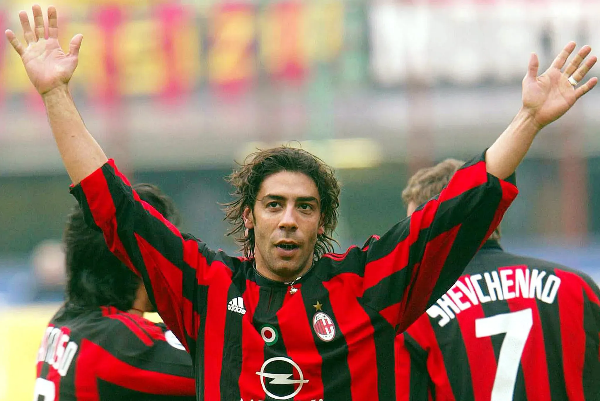Milan recorda Rui Costa antes de encontrar o Benfica