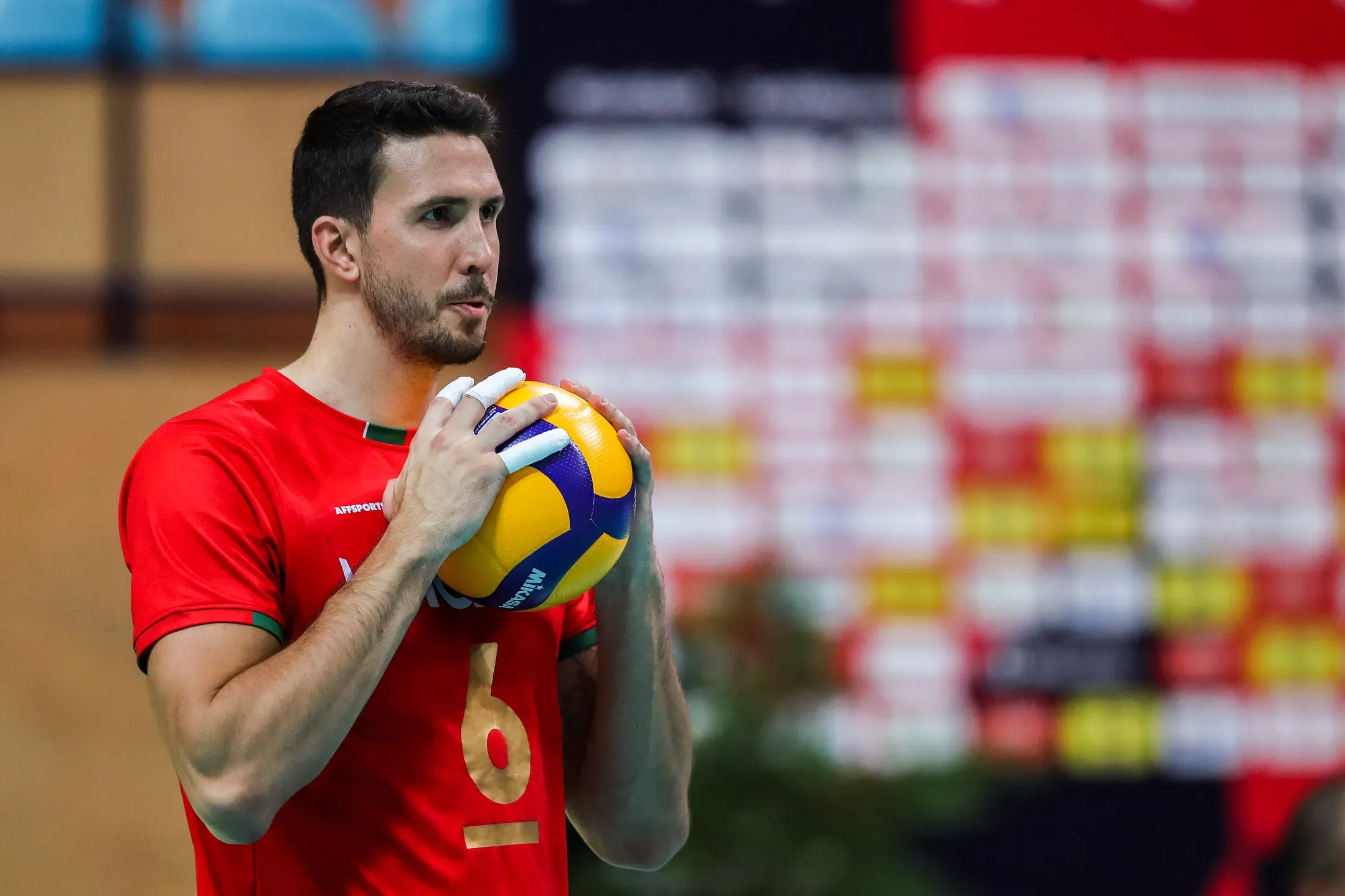 Portugal entra a perder na Liga Europeia de Voleibol