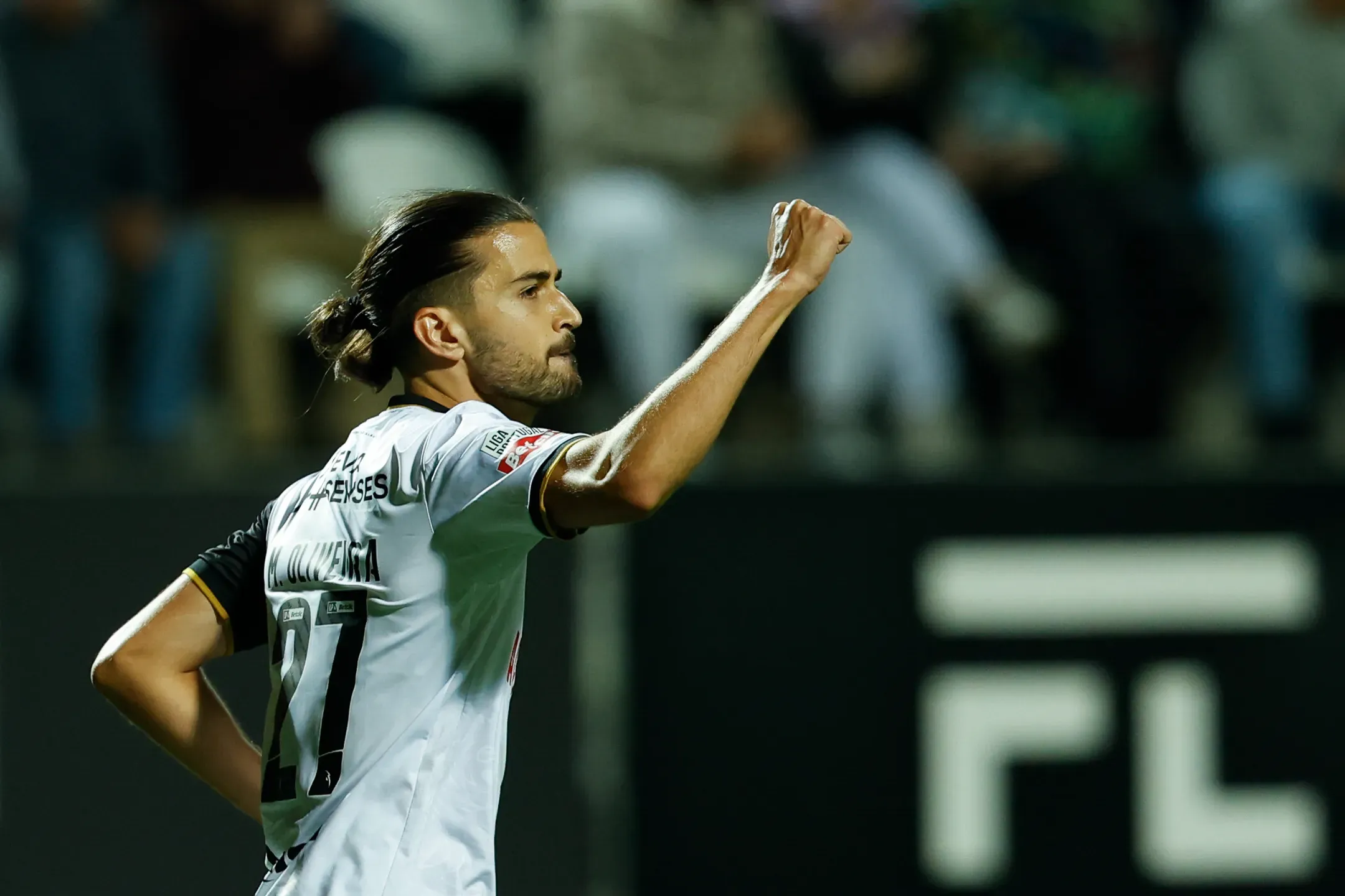 Mattheus Oliveira regressa ao Farense