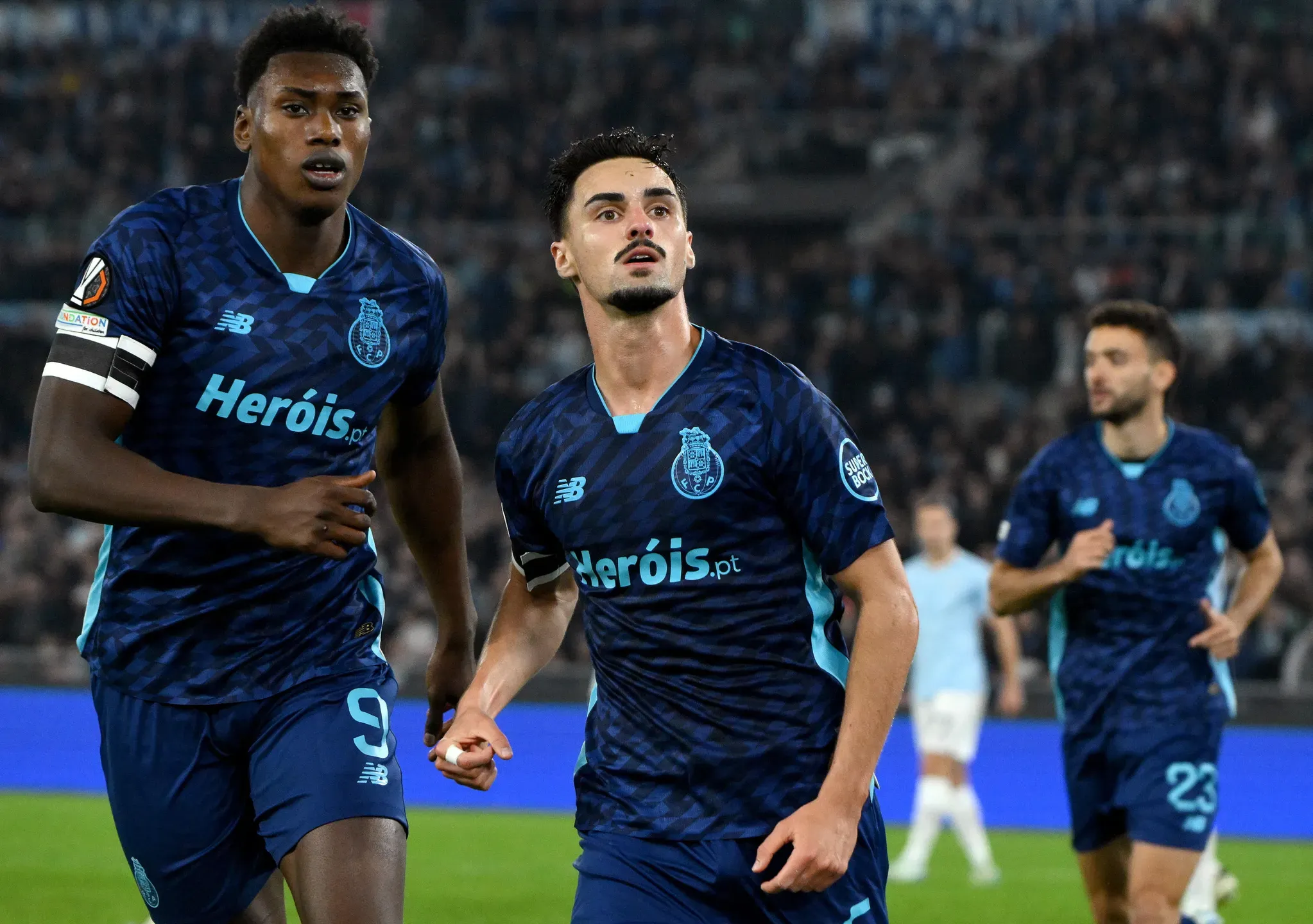 Exclusivo Sport Tv: Stephen Eustáquio fala sobre saída do FC Porto
