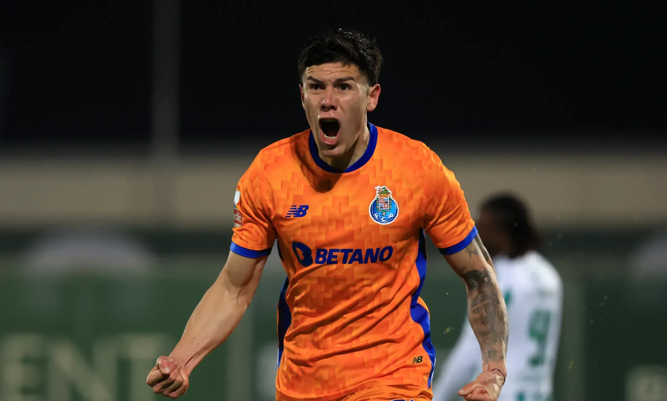 Nehuén Pérez apto no FC Porto