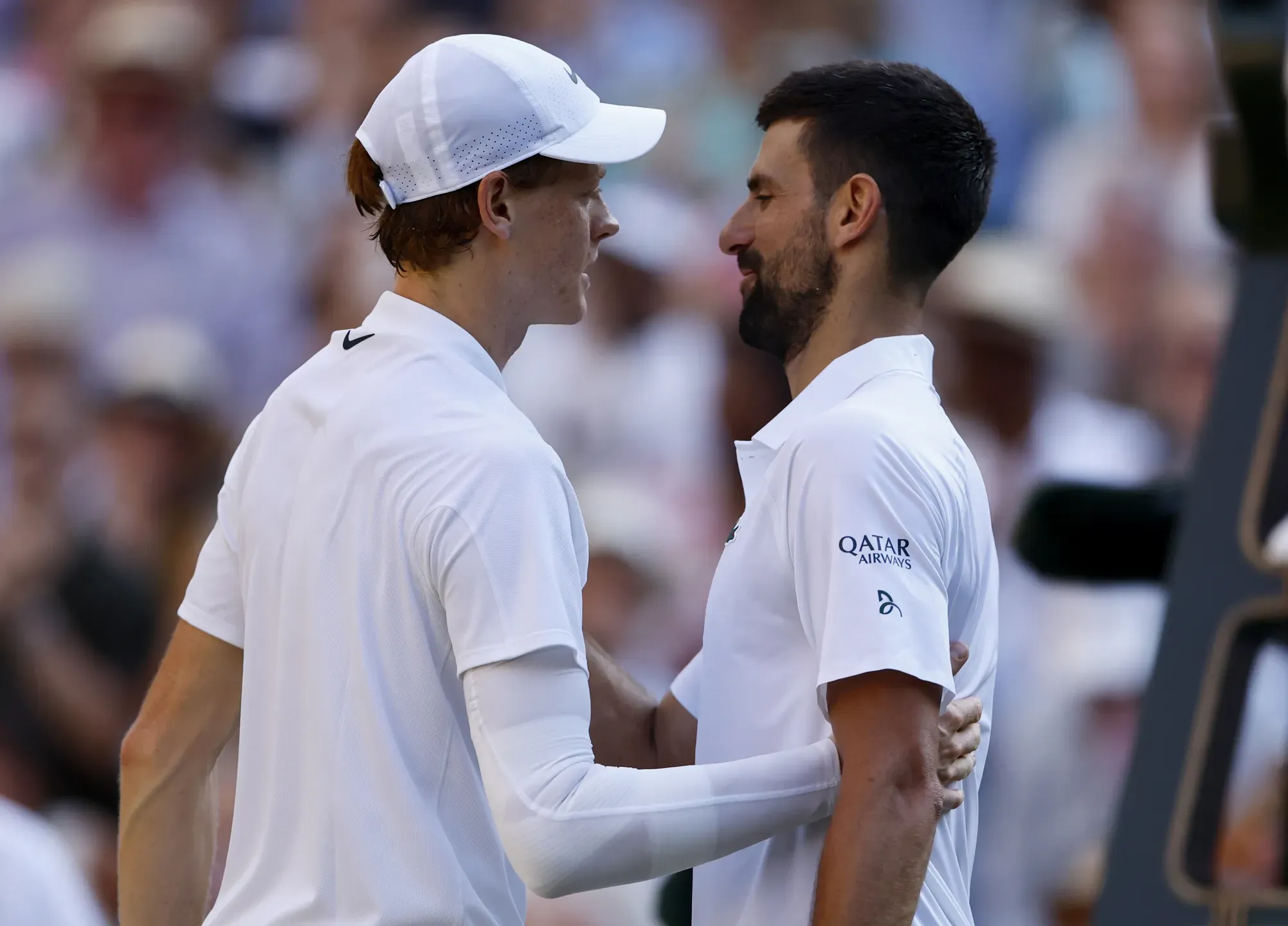 Sinner bate Djokovic rumo à final de Wimbledon