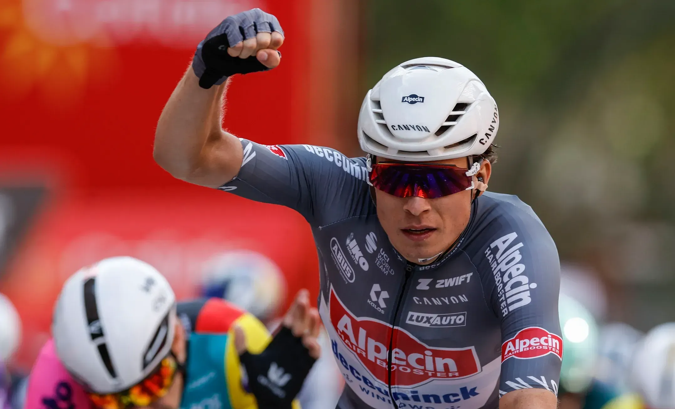 Jasper Philipsen vence a 17ª etapa da Volta à França