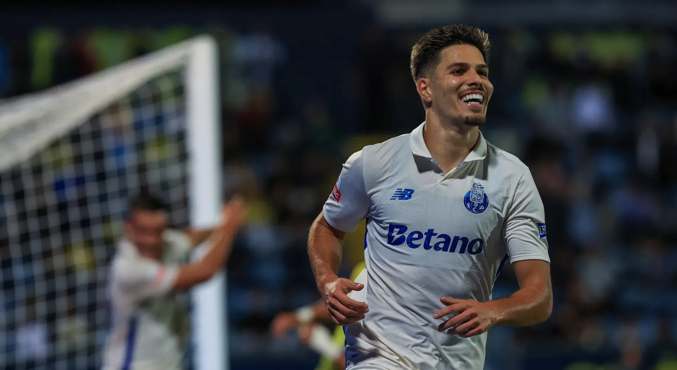 Olympiacos aponta baterias a Francisco Moura