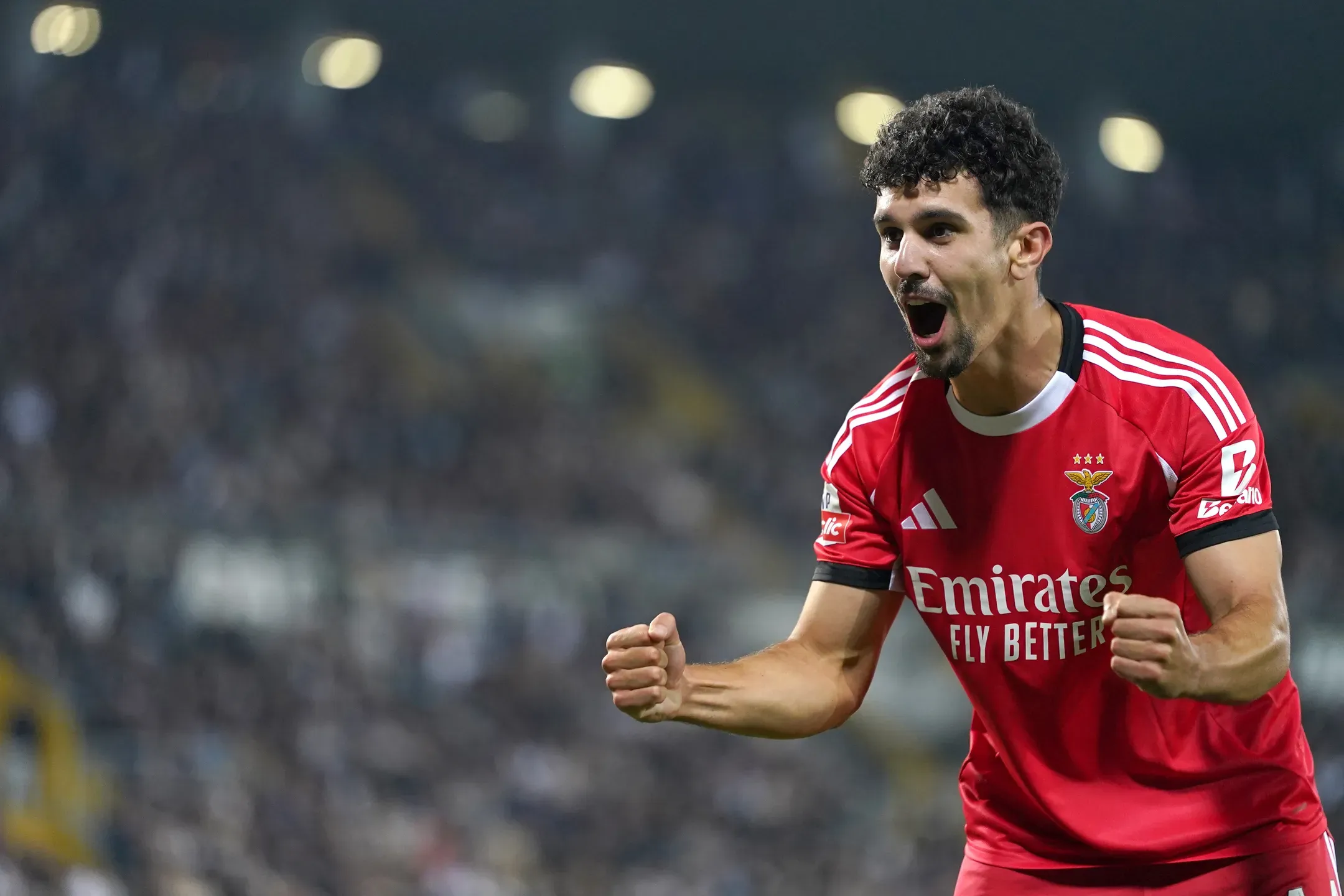 Benfica avança para renovação de Tomás Araújo