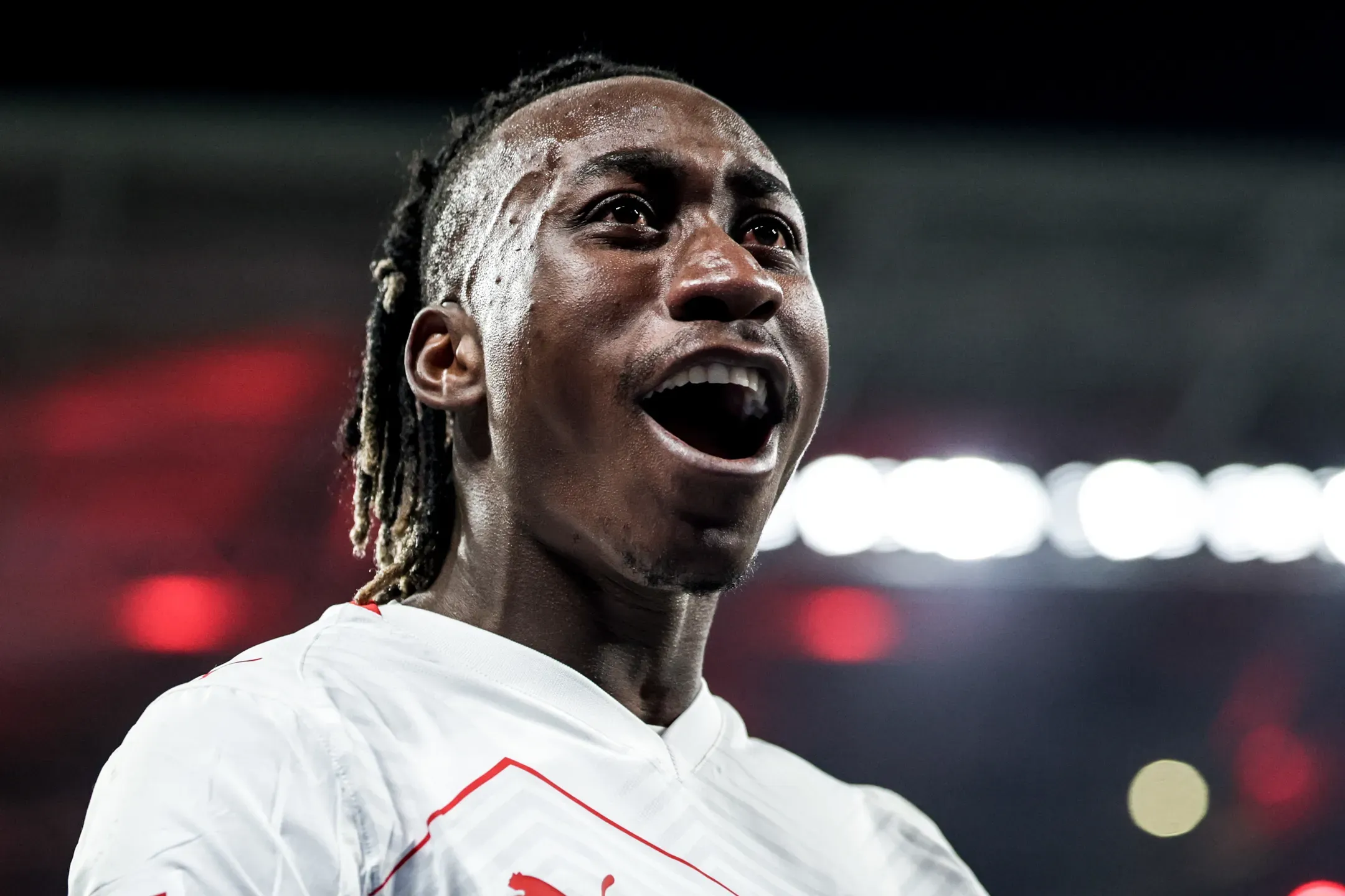 Oficial: Yan Diomande assina pelo Real Madrid até 2033