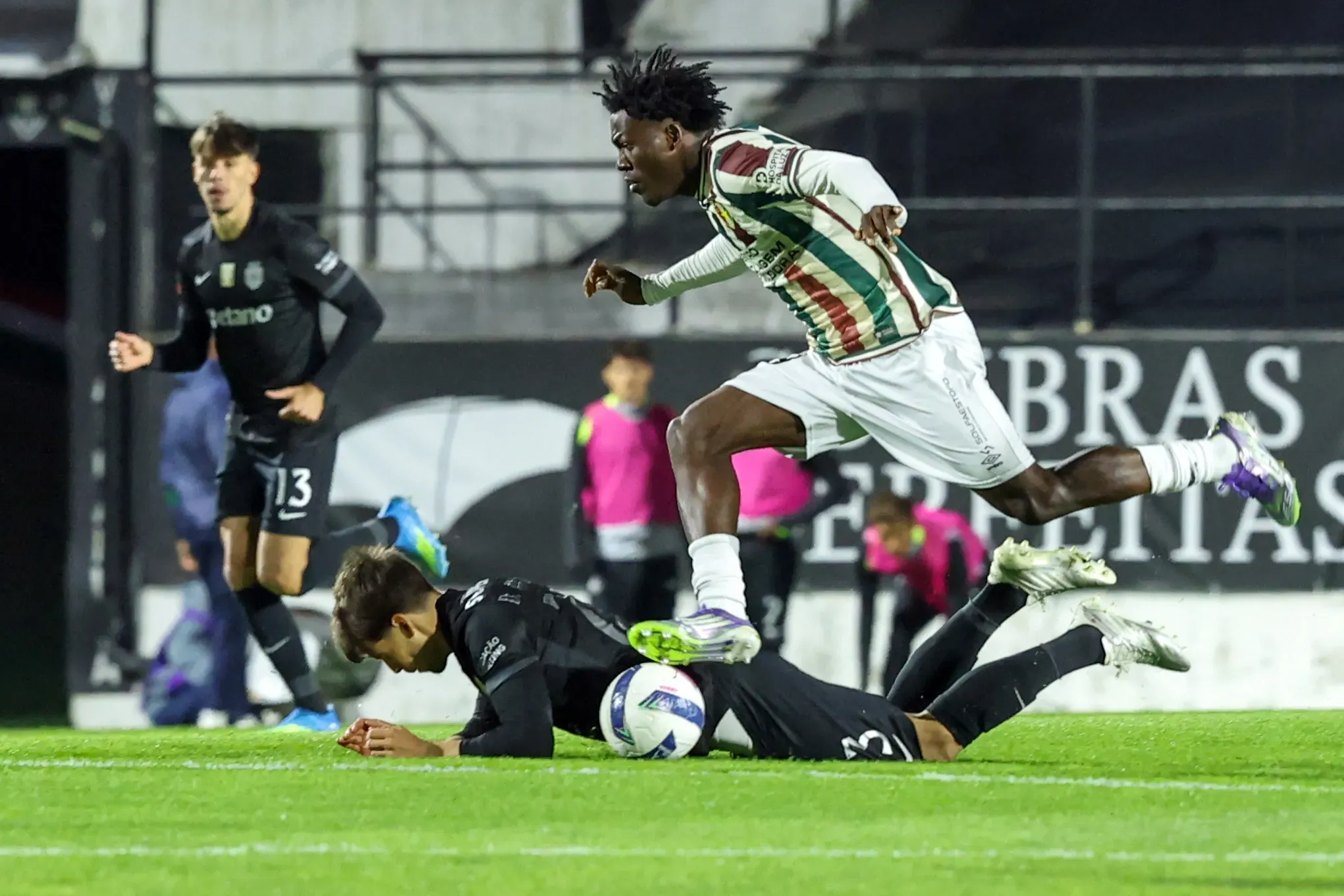 Estrela da Amadora anuncia calendário de pré-época