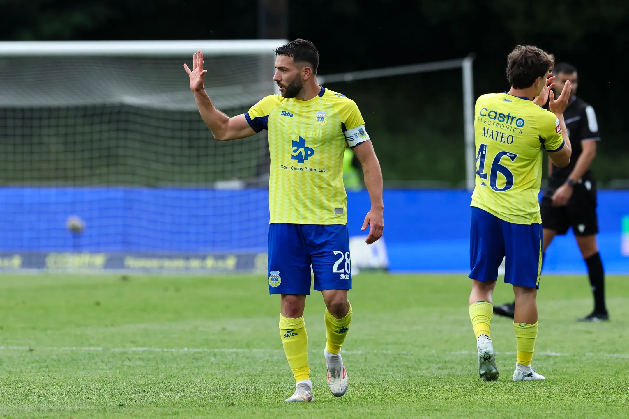 Oficial: Capitão renova com os lobos