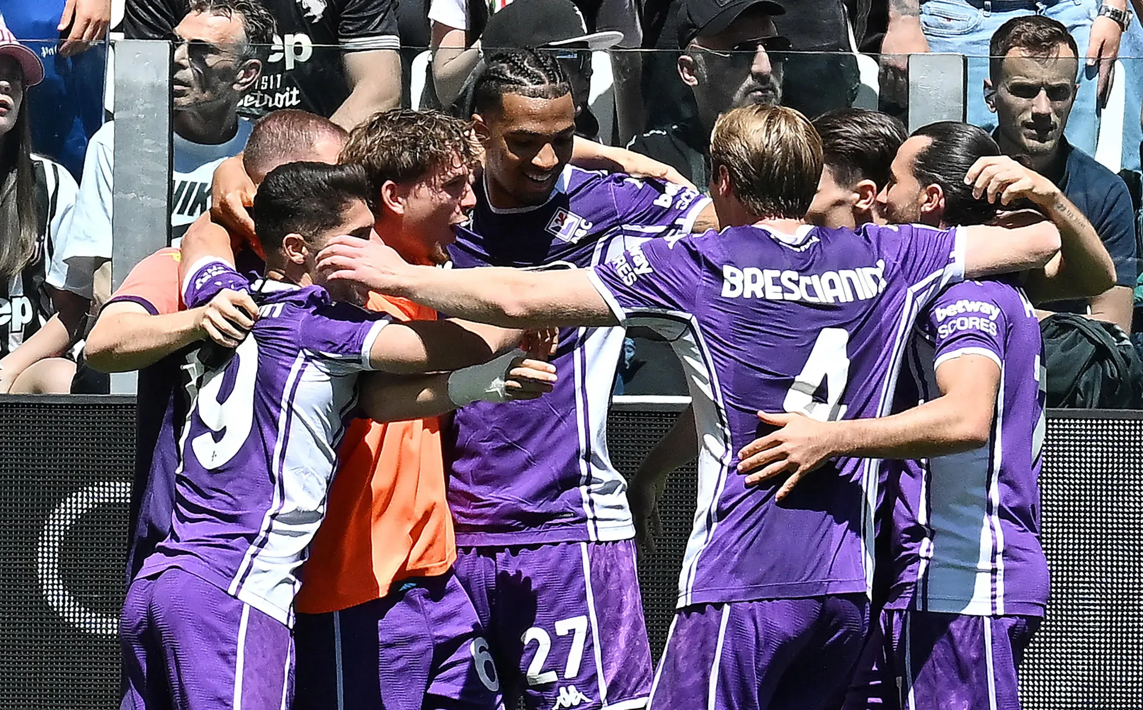 Fiorentina e Parma seguem na Taça de Itália 
