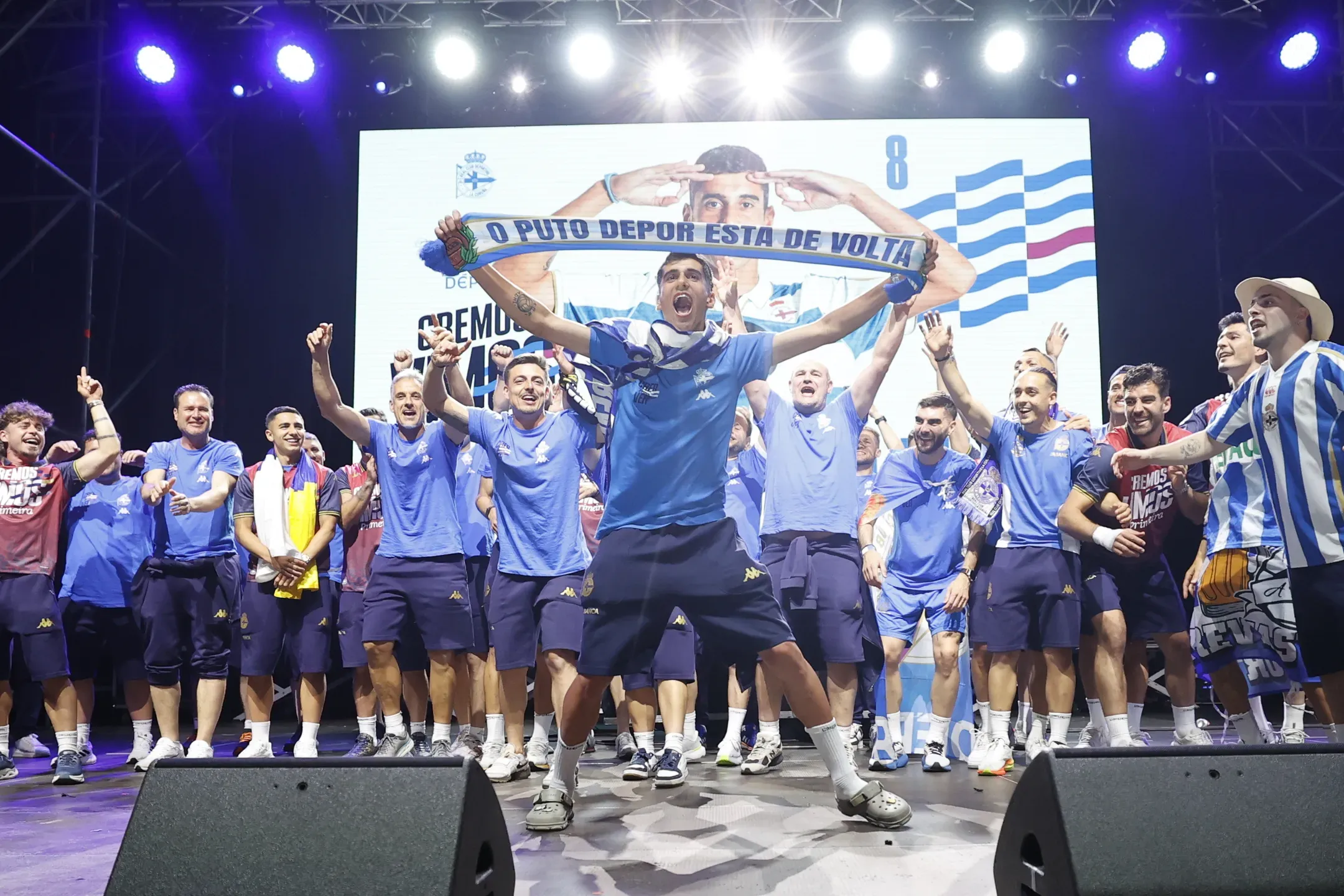 Deportivo trava saída de Yeremay