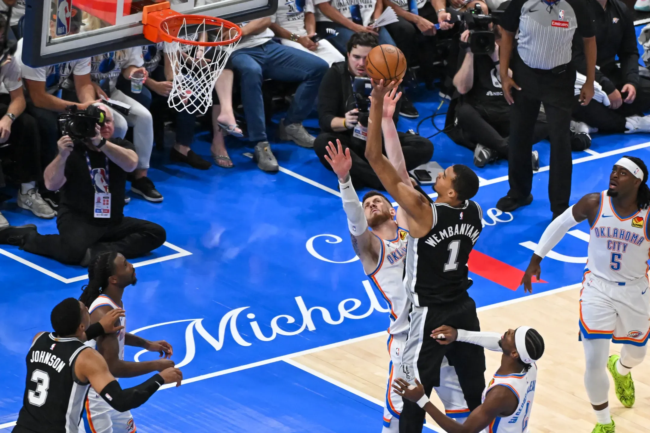 Thunder a uma vitória das finais da NBA