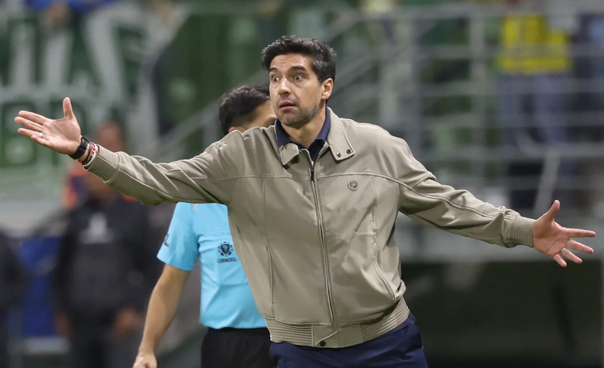 Palmeiras de Abel cede empate ao cair do pano
