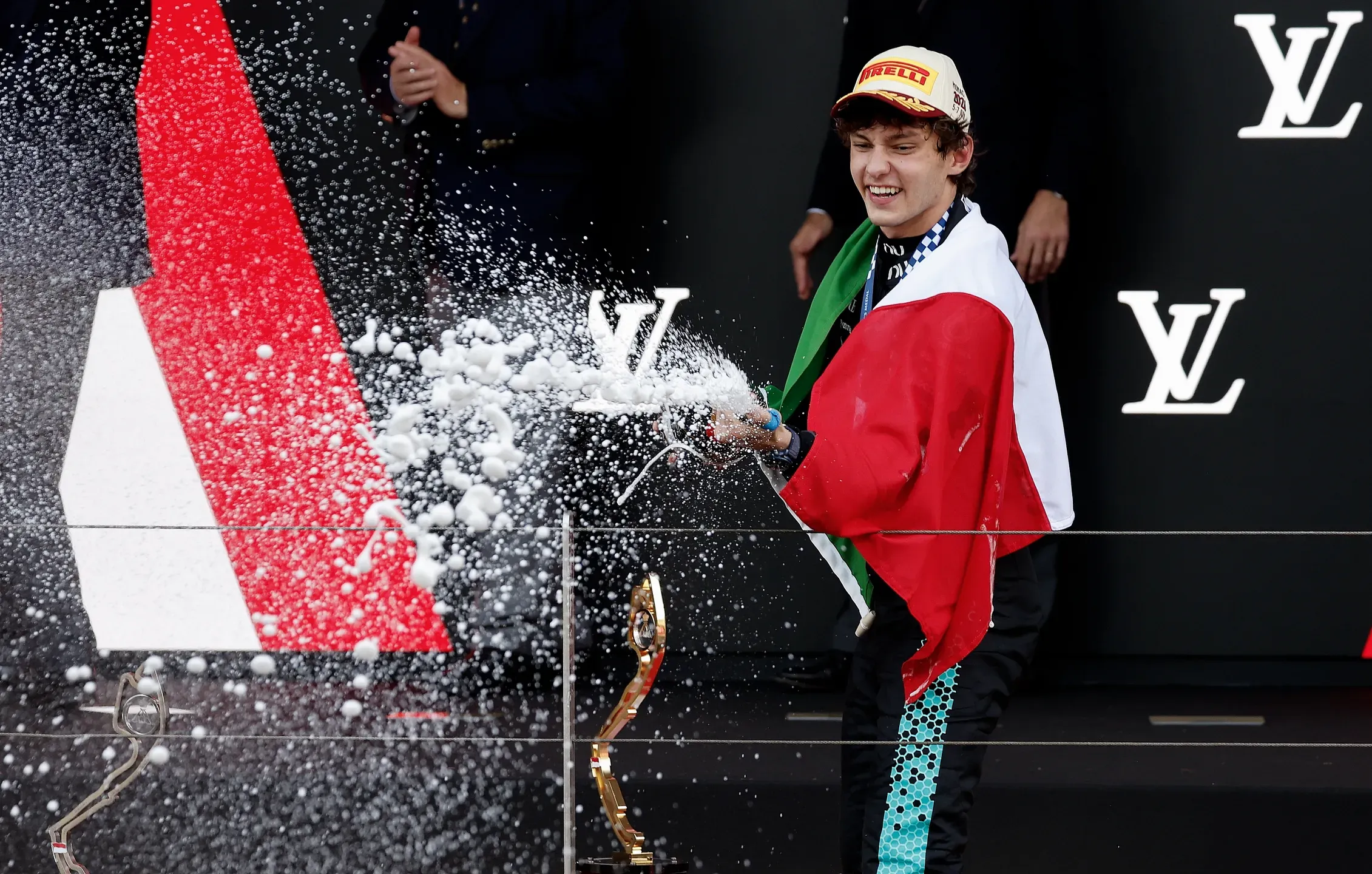 Kimi Antonelli conquista 'pole' no GP da Bélgica