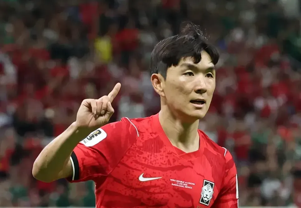 FC Porto tenta baixar preço de Hwang In-beom