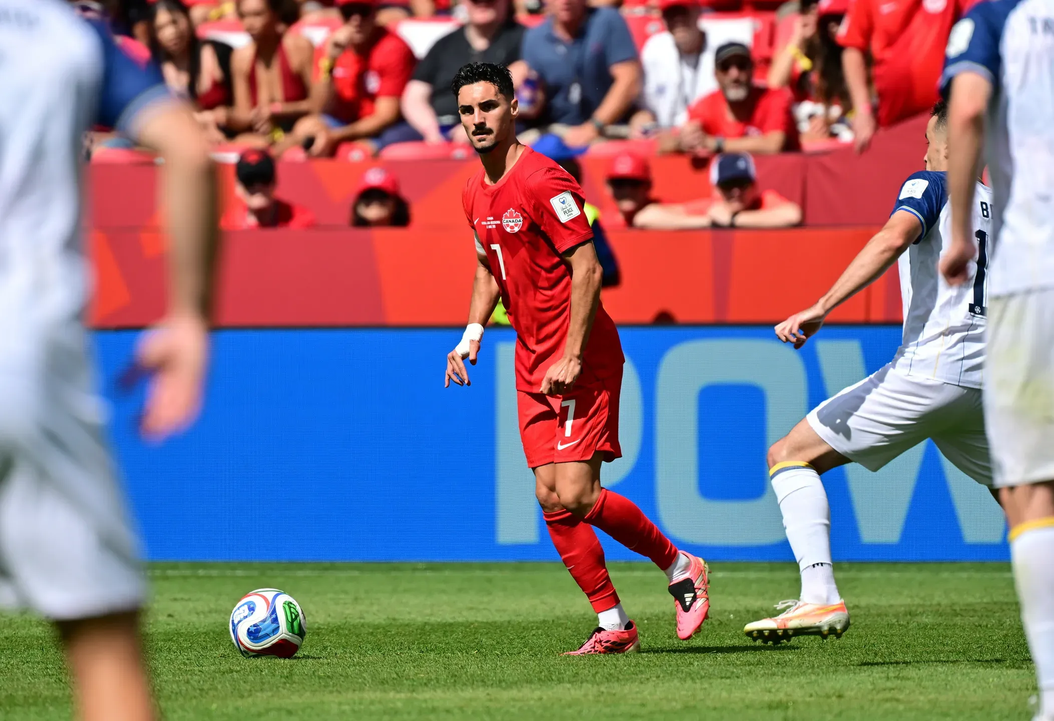 Eustáquio garante oitavos de final ao Canadá