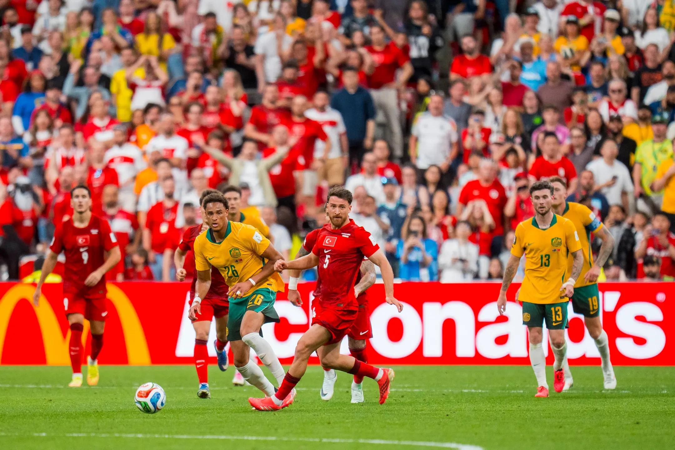 Austrália surpreende e vence Turquia