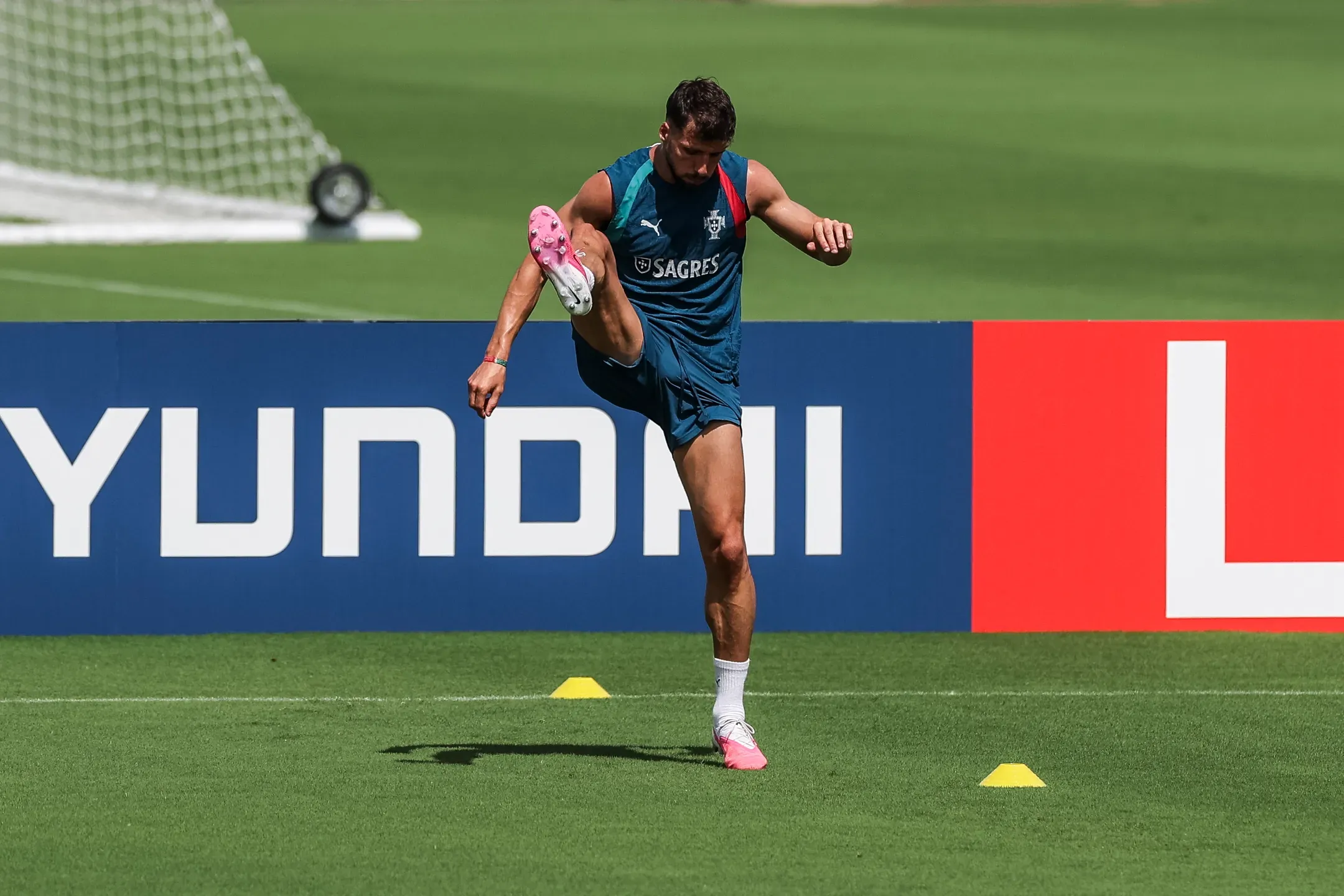 Rúben Dias dá garantias a Roberto Martínez para o Uzbequistão