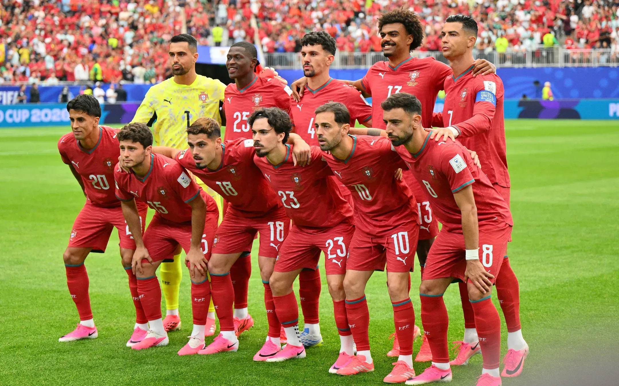 Onzes iniciais do Portugal x Uzbequistão
