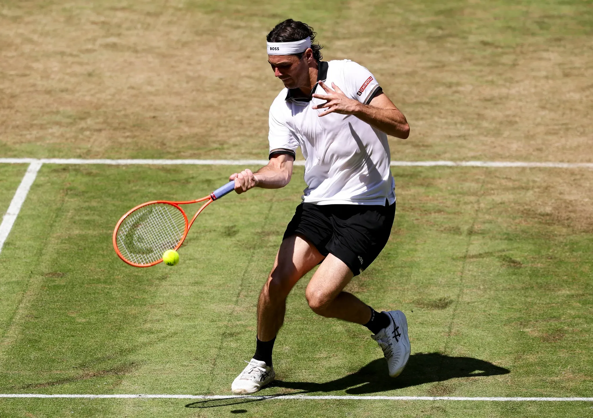 Fritz volta a bater Zverev rumo à final de Halle