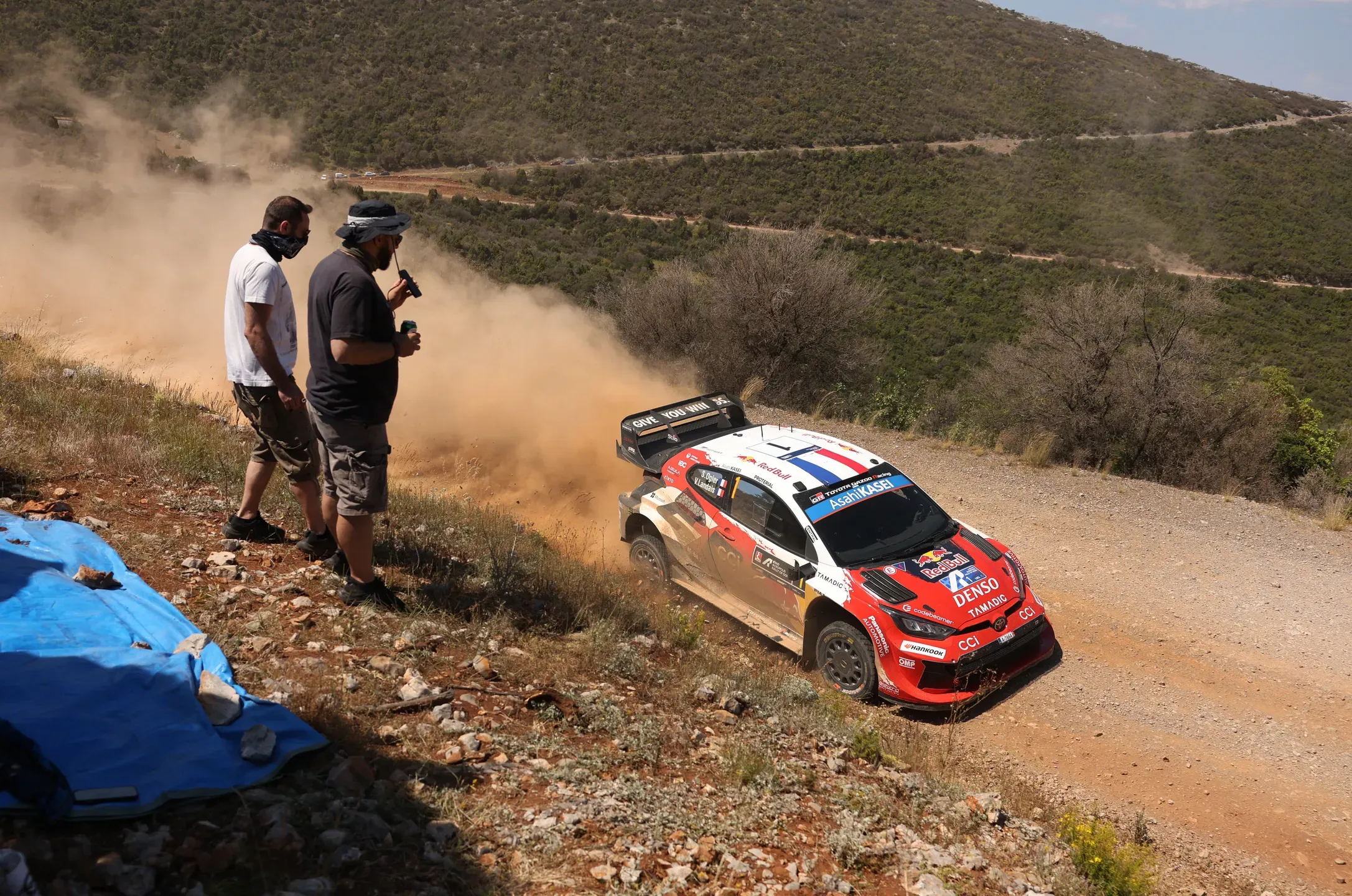 Ogier conquista o Rali da Acrópole e vinga desilusão de Portugal