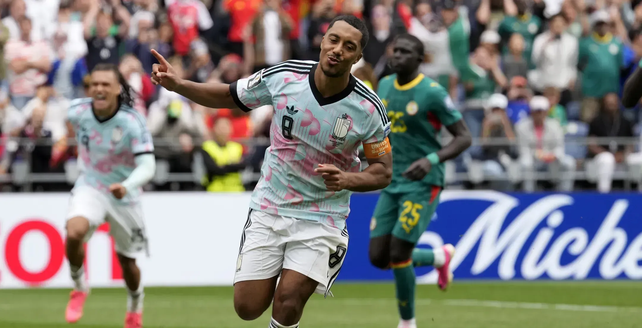 Manchester United avança por Tielemans