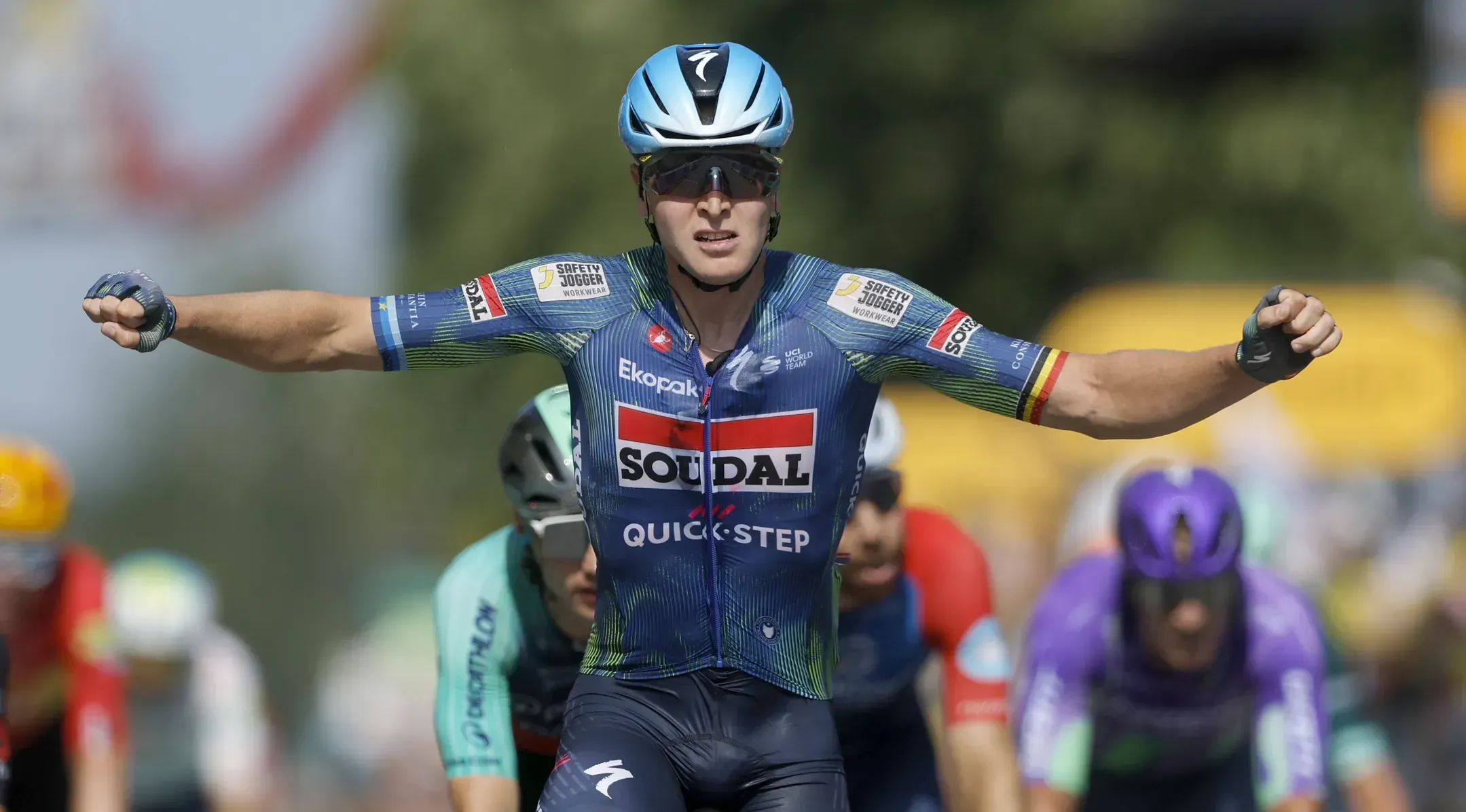 Tim Merlier conquista terceira vitória no Tour 2026