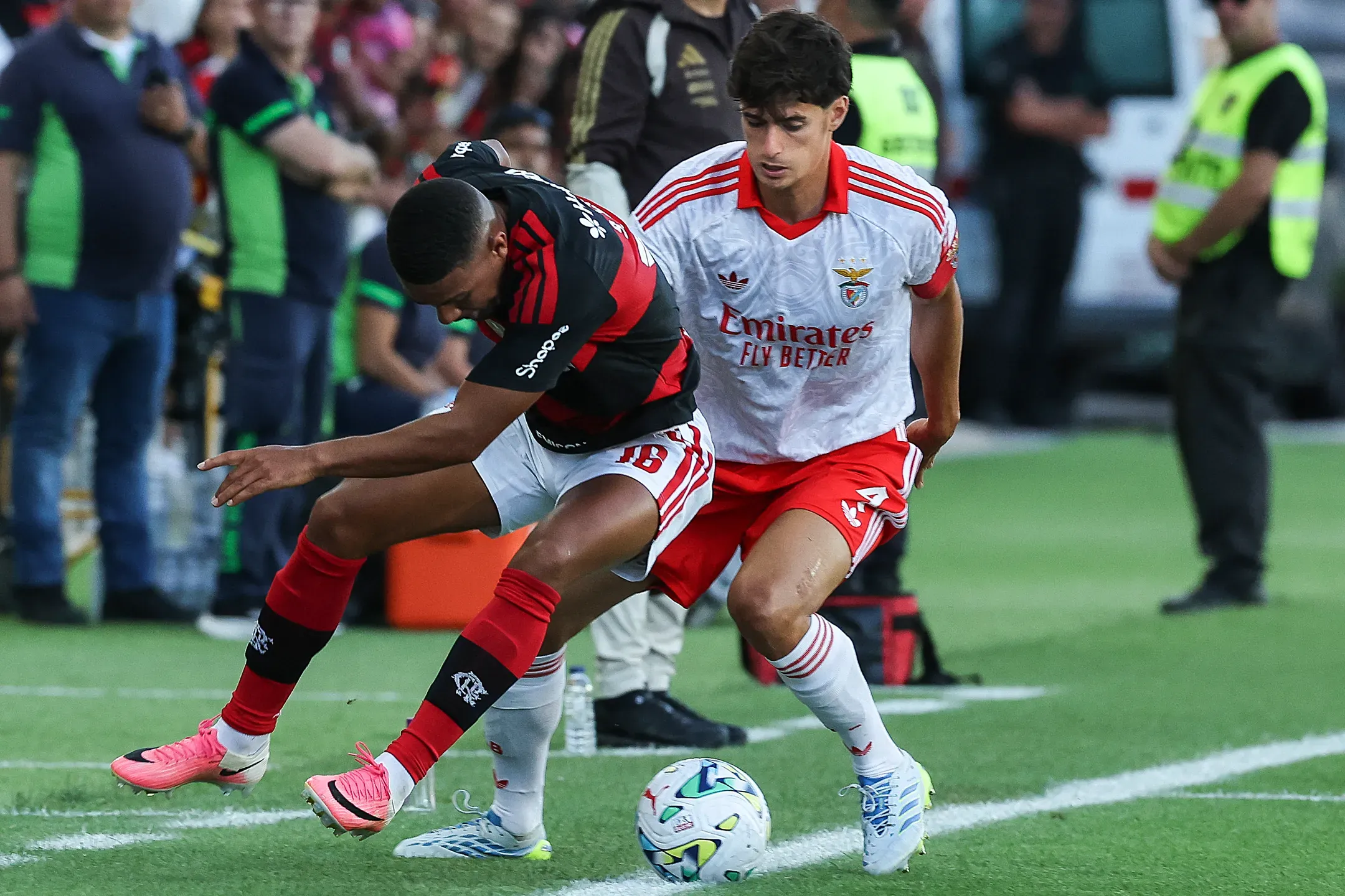 Benfica perde com Flamengo no Troféu do Algarve