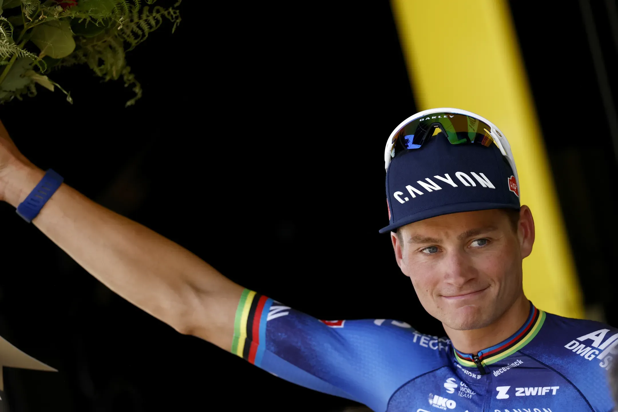 Van der Poel vence nona etapa da Volta a França