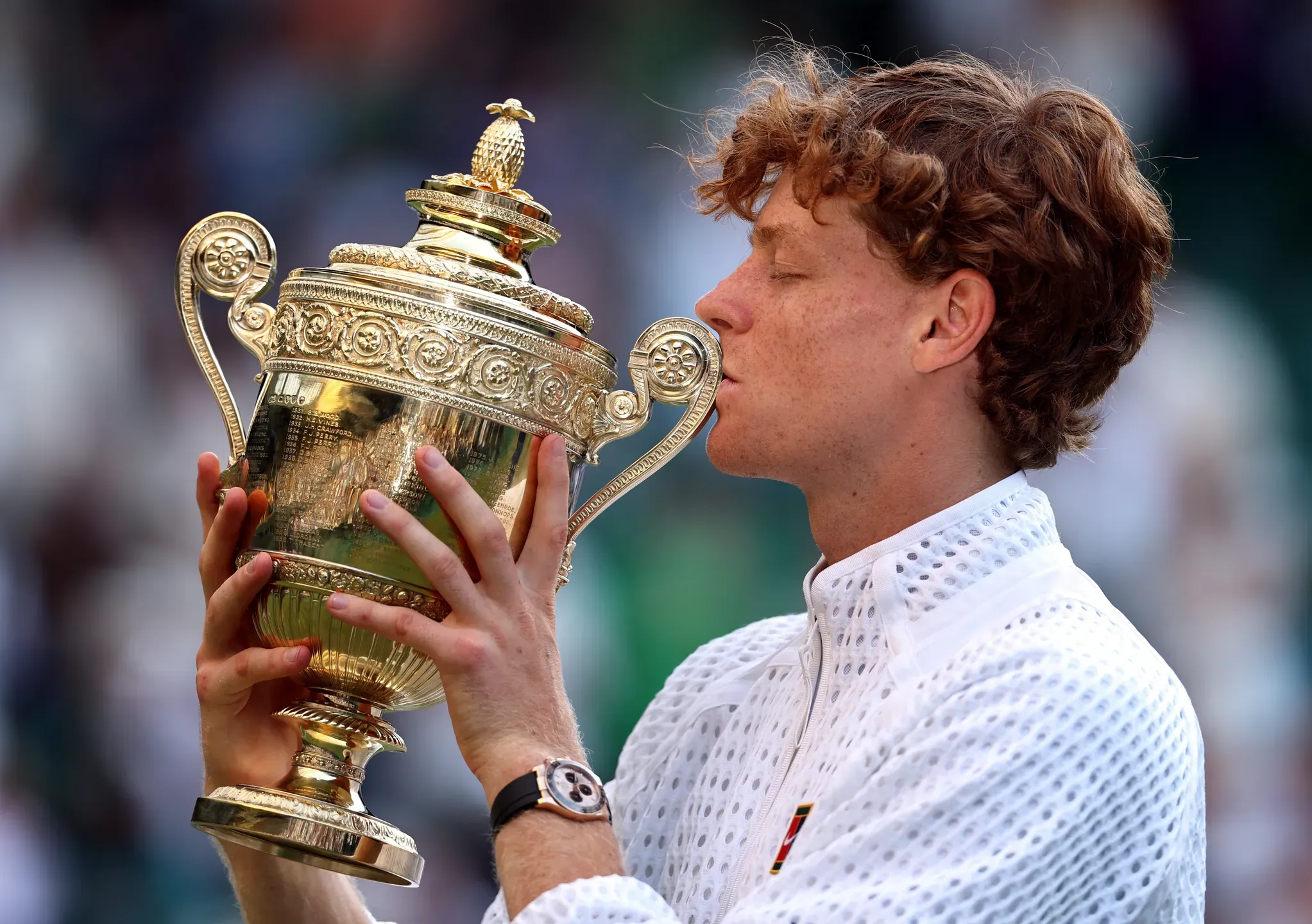 Sinner conquista Wimbledon pelo segundo ano consecutivo
