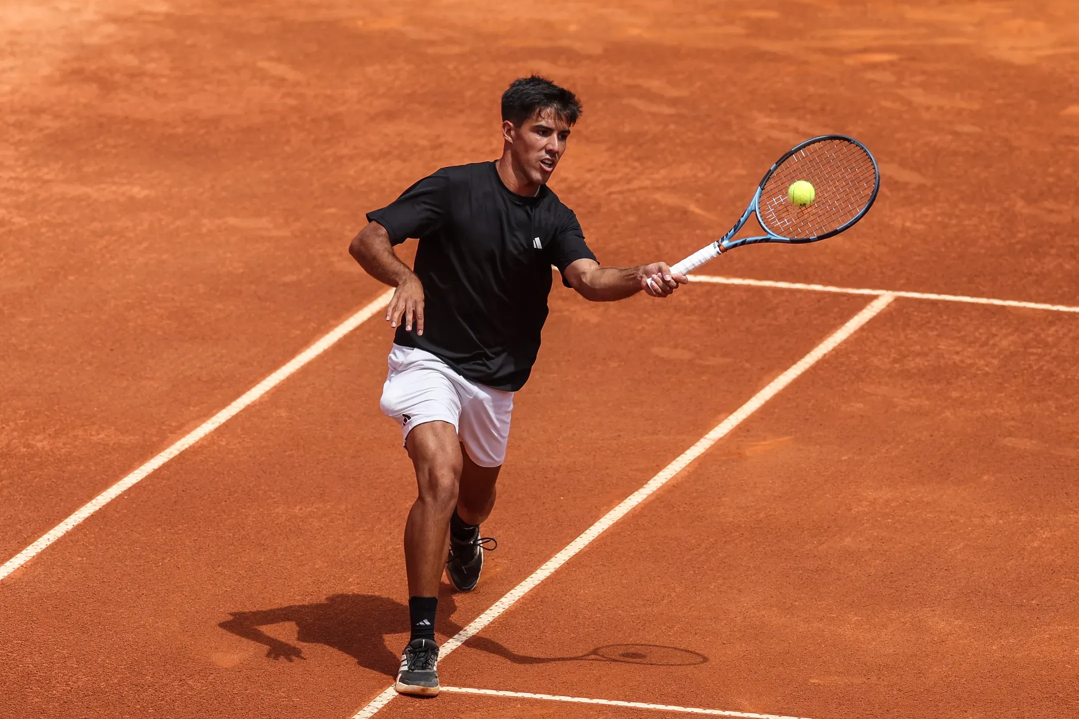 Tiago Torres cai nos quartos de final do Estoril Open