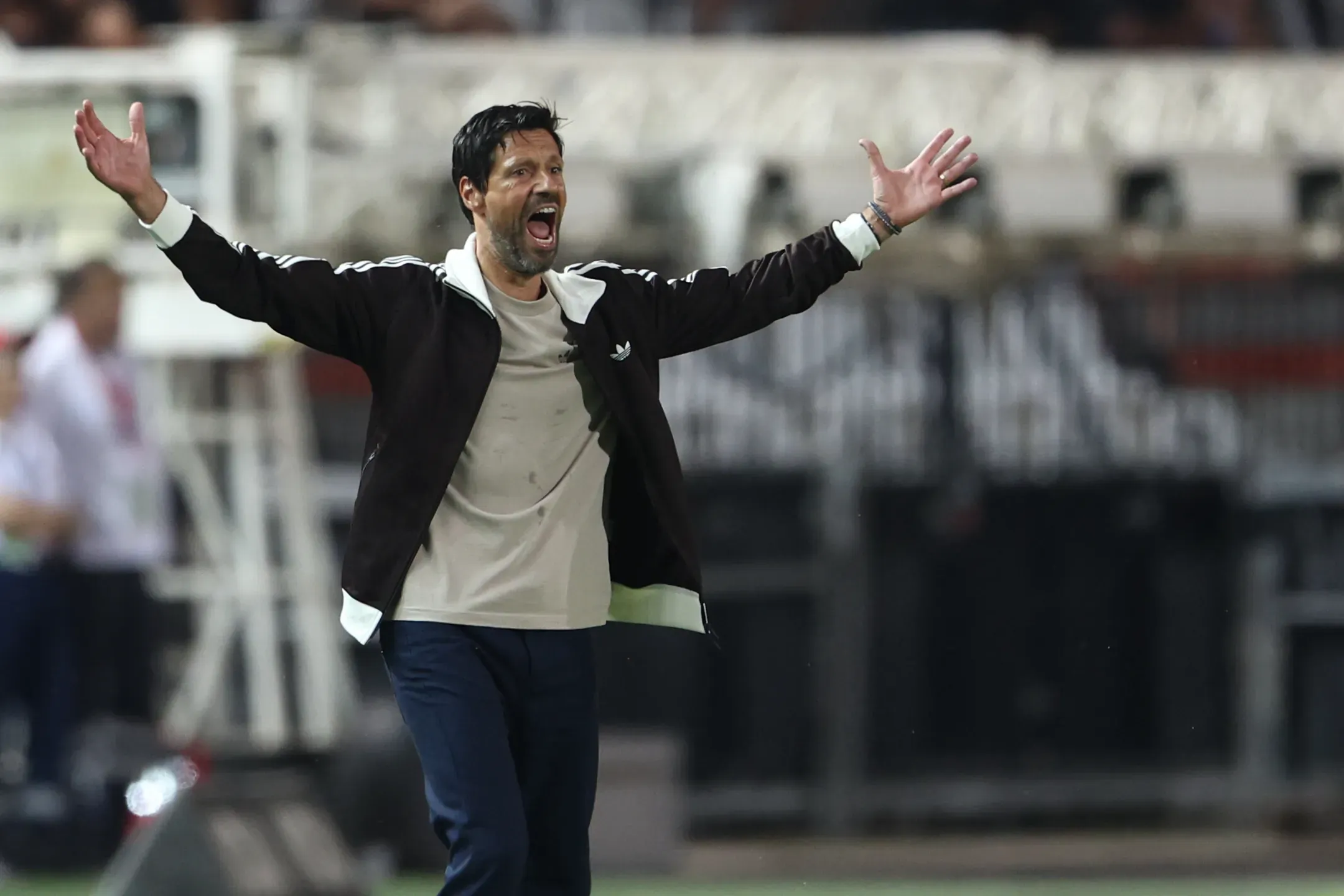Vítor Bruno nos 'playoffs' da Liga Europa