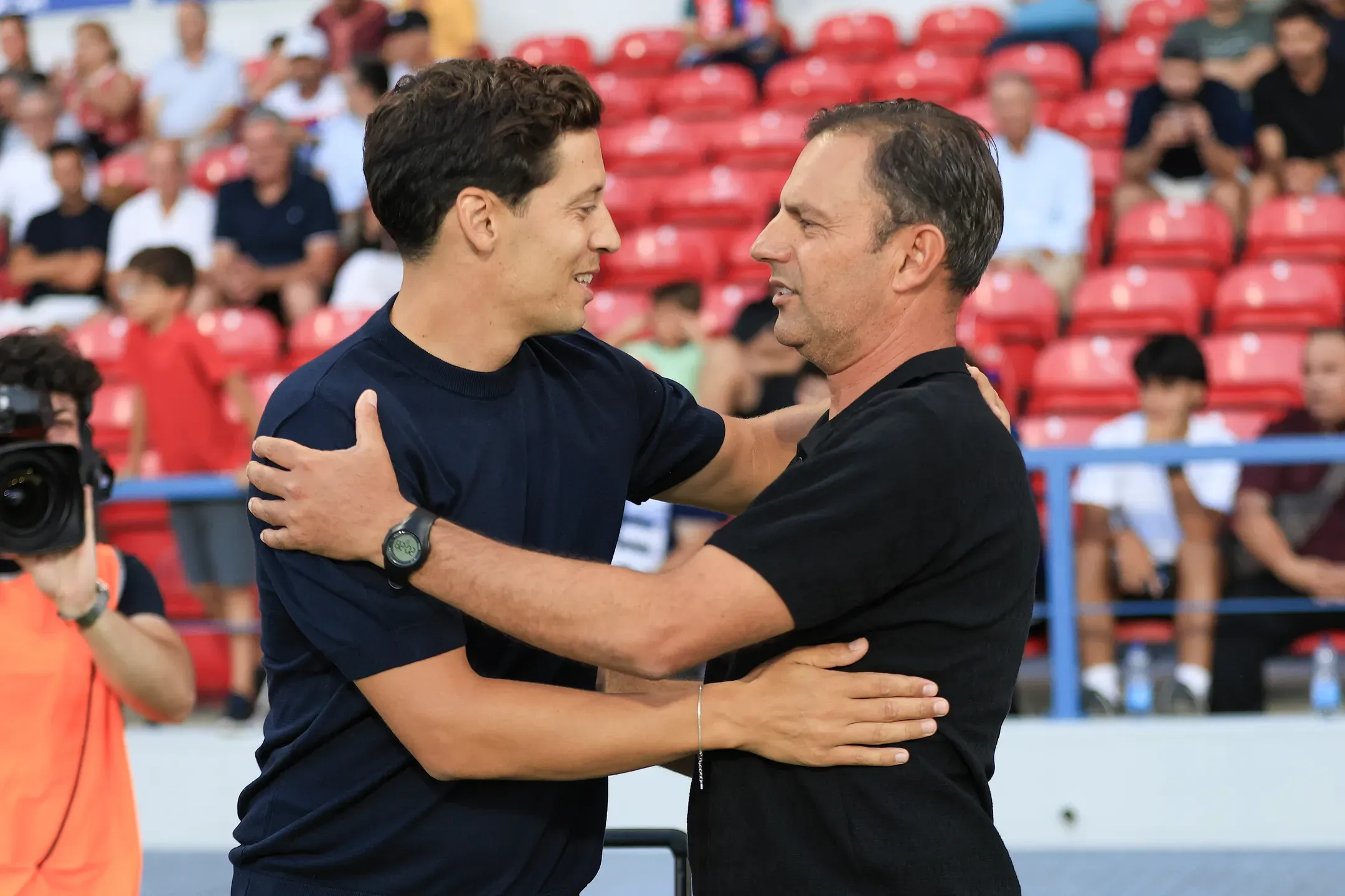 Luís Pinto e Sotiris analisam jogo 