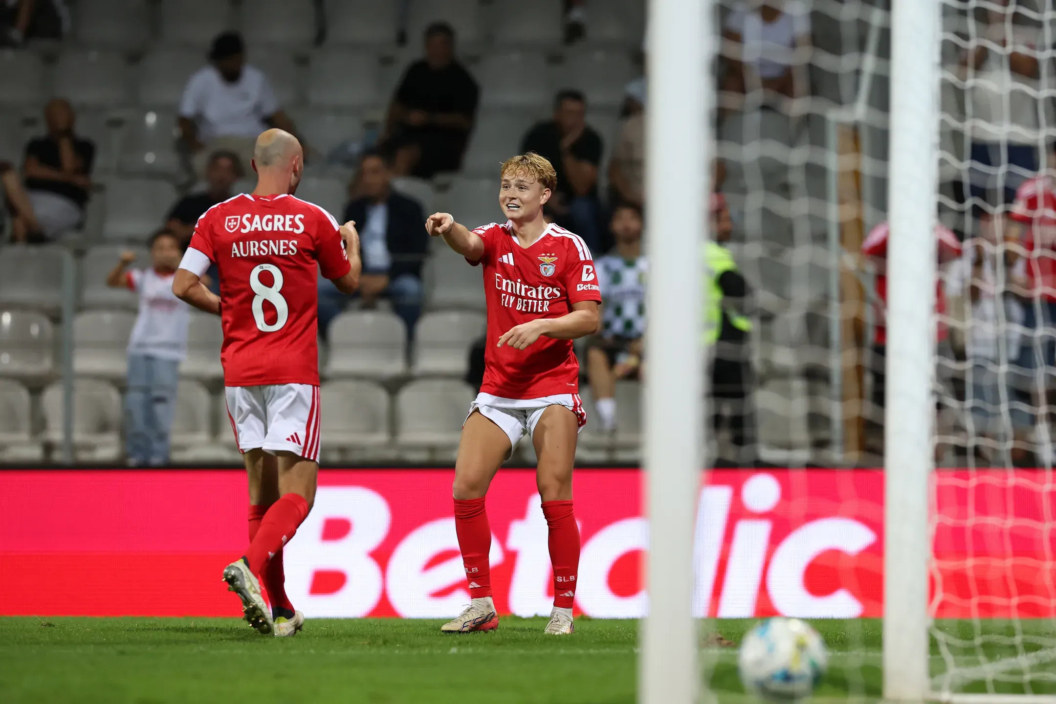 Dupla do Benfica convocada à seleção