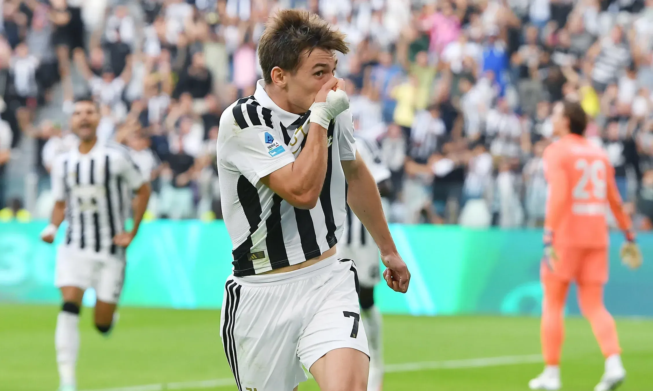 Francisco Conceição marca na vitória da Juventus