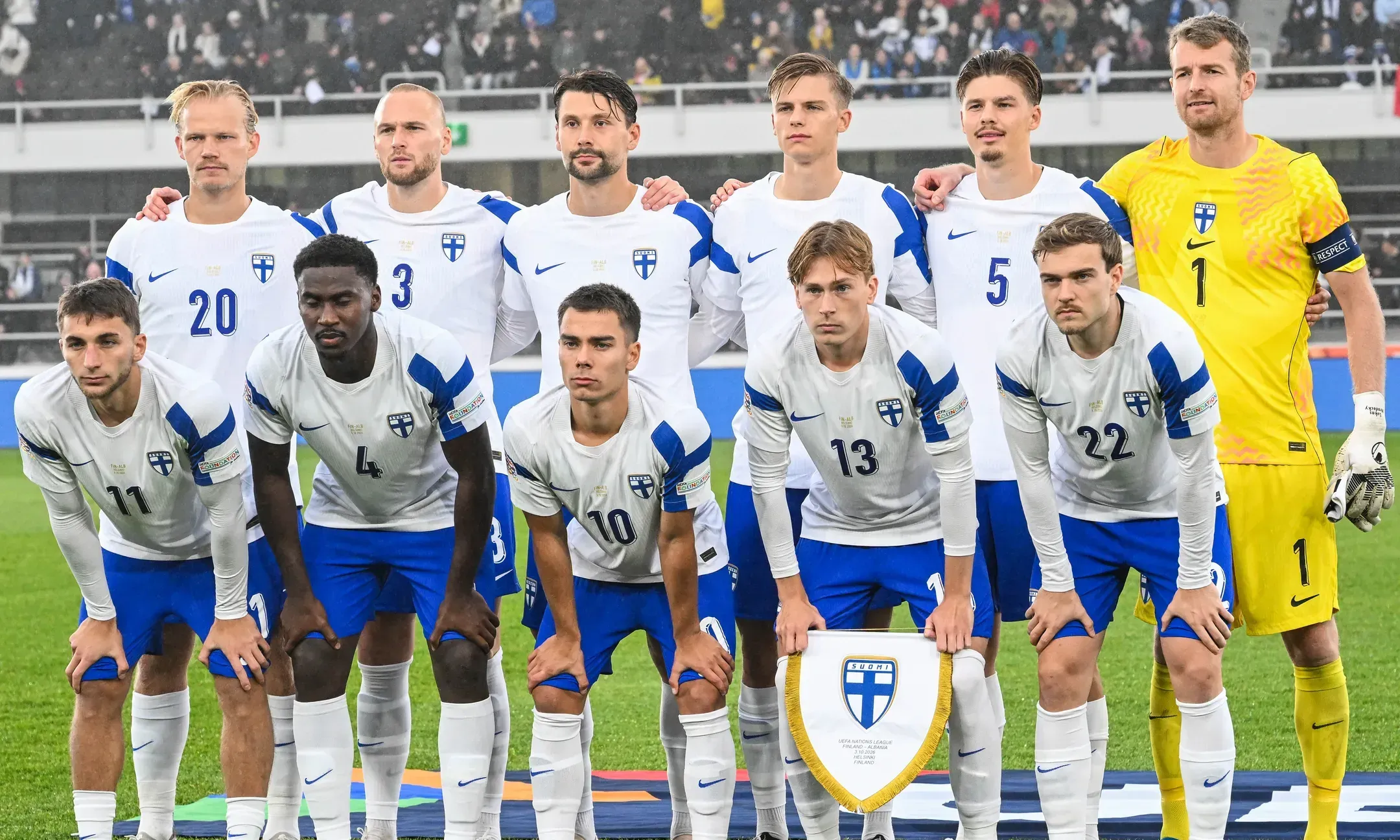 Finlândia vence com reviravolta