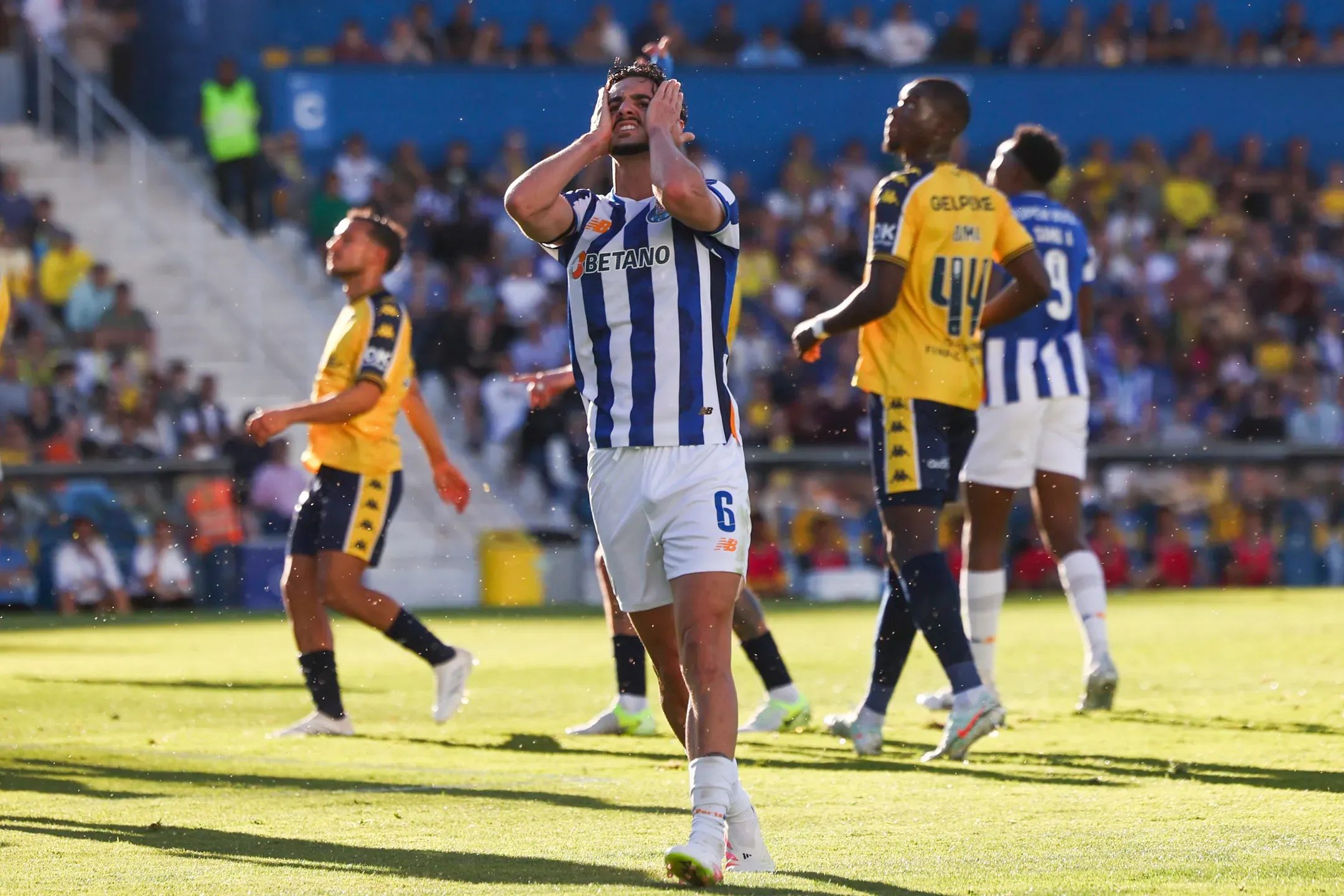 Eustáquio celebra título do FC Porto: "Sinto-me campeão"