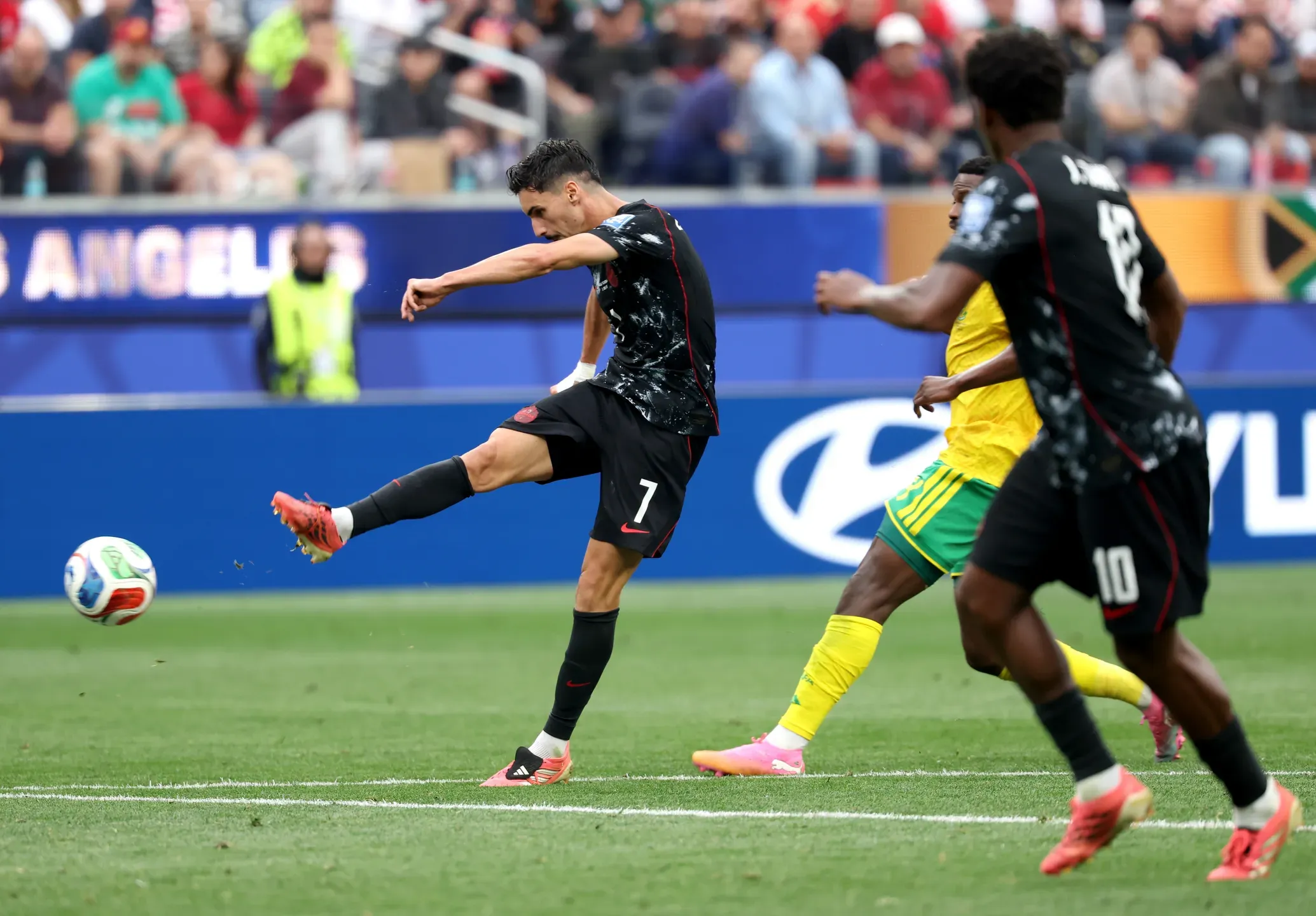 Stephen Eustáquio, o novo herói do Canadá