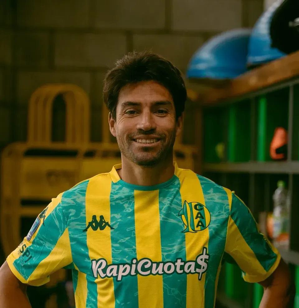 Oficial: Gaitán regressa ao ativo