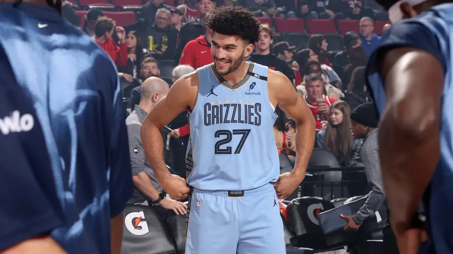 Hawks travam Cleveland e Grizzlies somam quinta vitória
