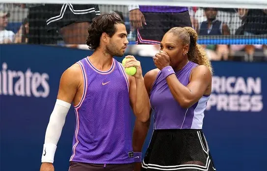 Bencic e Cobolli travam Alcaraz e Serena