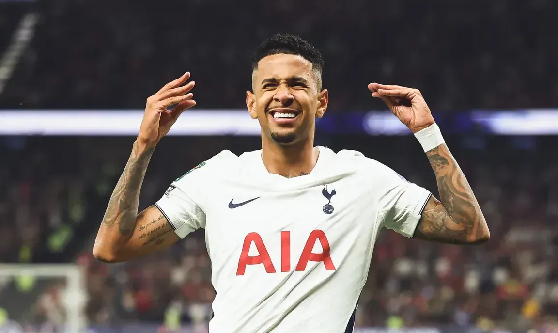 Tottenham goleia e avança na Taça da Liga