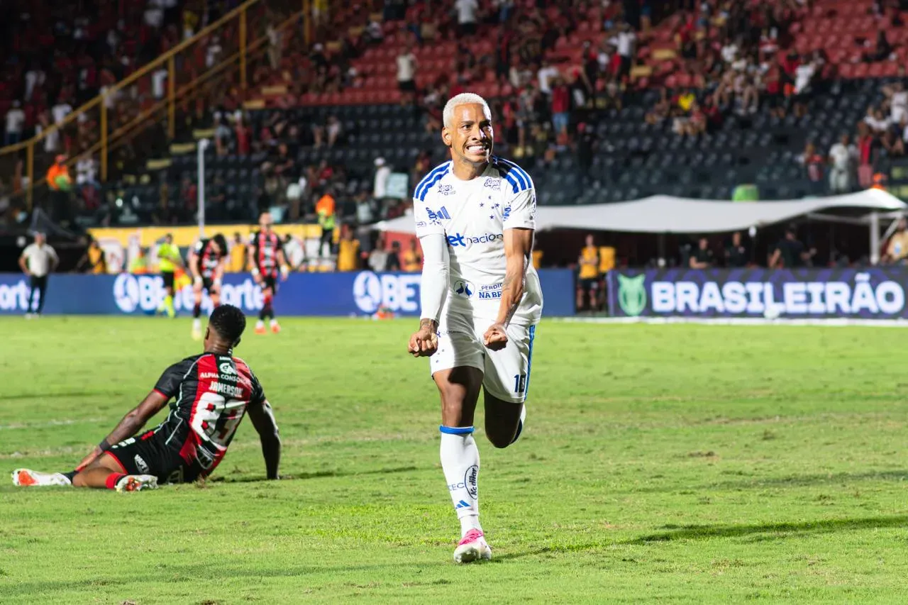 Artur Jorge volta aos triunfos com o Cruzeiro
